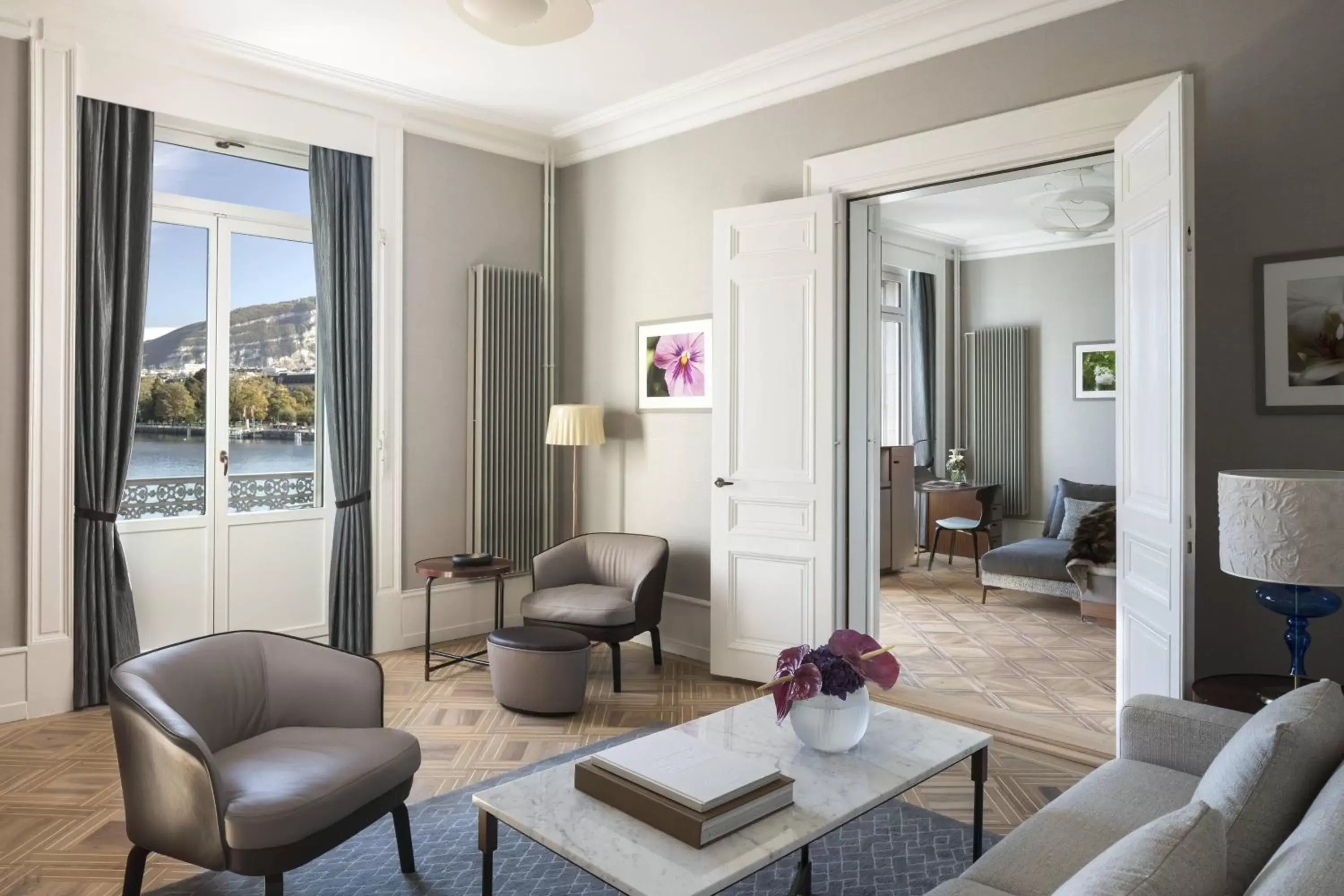 Living room, Seating Area in The Ritz-Carlton Hotel de la Paix, Geneva