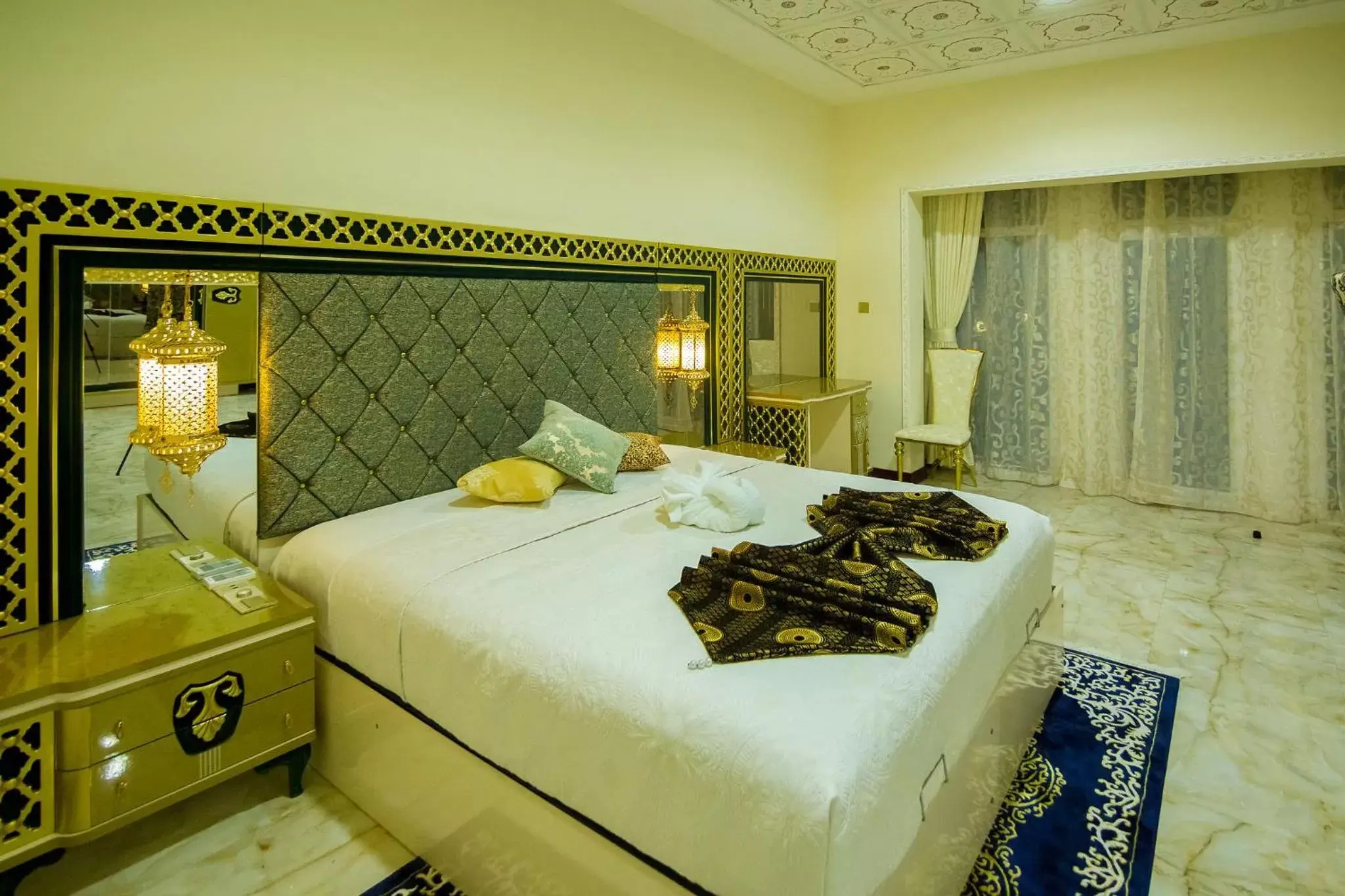 Decorative detail, Bed in Madinat Al Bahr Business & Spa Hotel