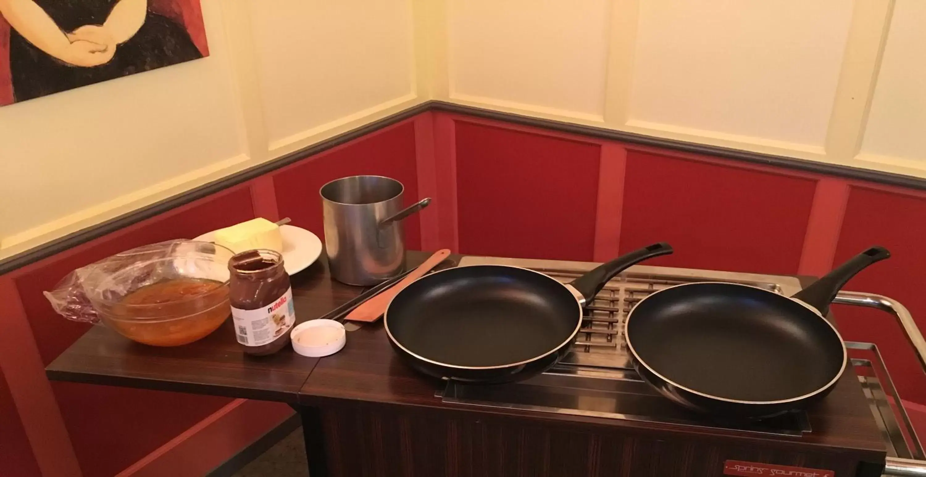 Buffet breakfast, Kitchen/Kitchenette in Poschiavo Suisse Hotel