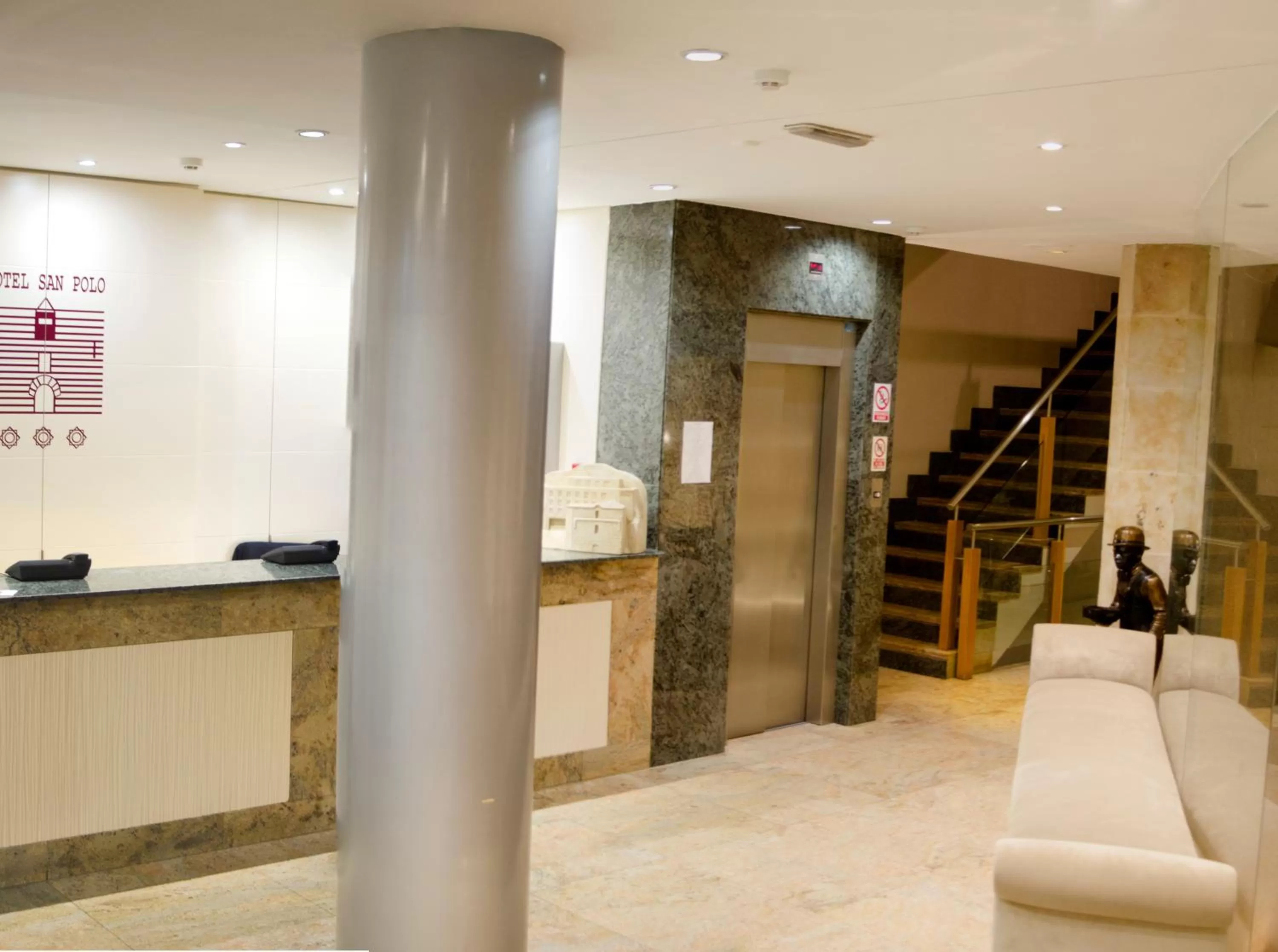 Facade/entrance in Hotel San Polo