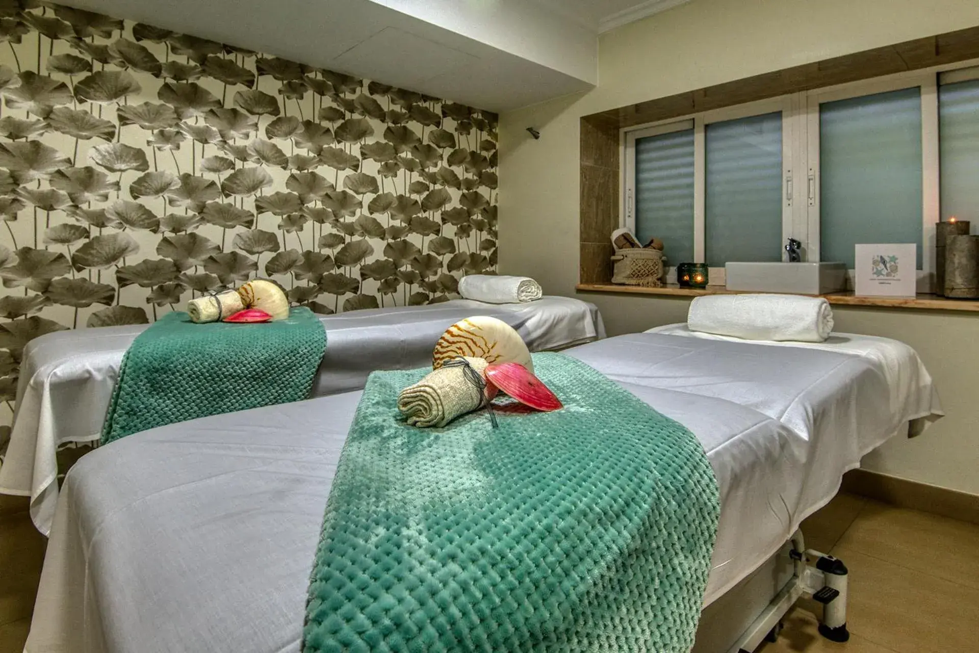 Massage, Bed in Hotel Talaso Louxo La Toja