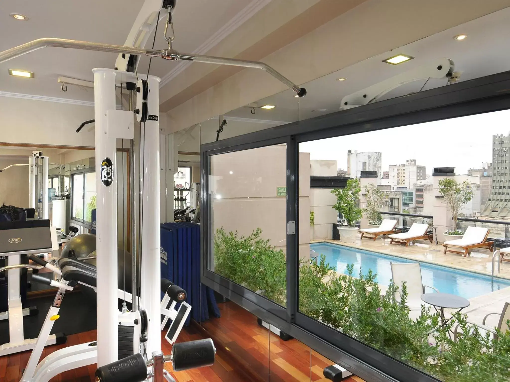 Fitness centre/facilities, Pool View in Windsor Hotel & Tower Argentina