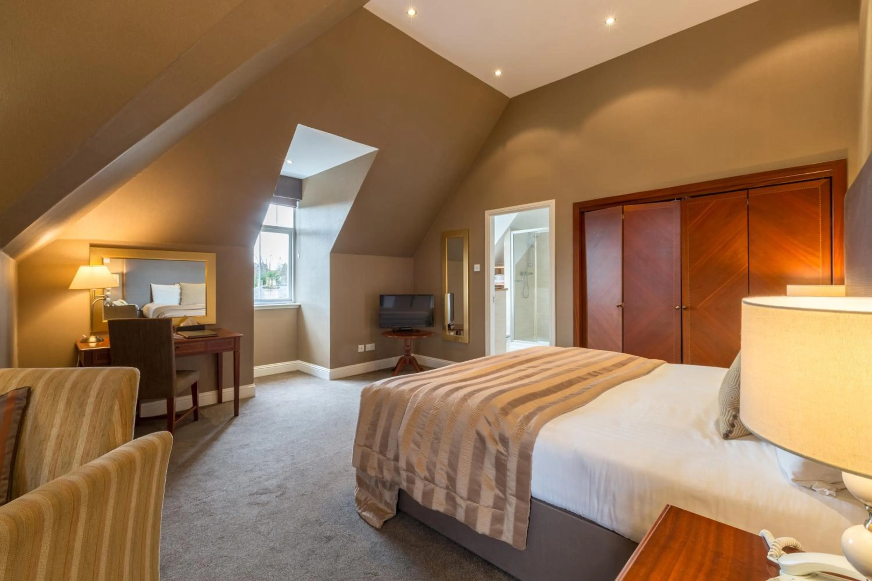 Decorative detail, Bed in Sherbrooke Castle Hotel