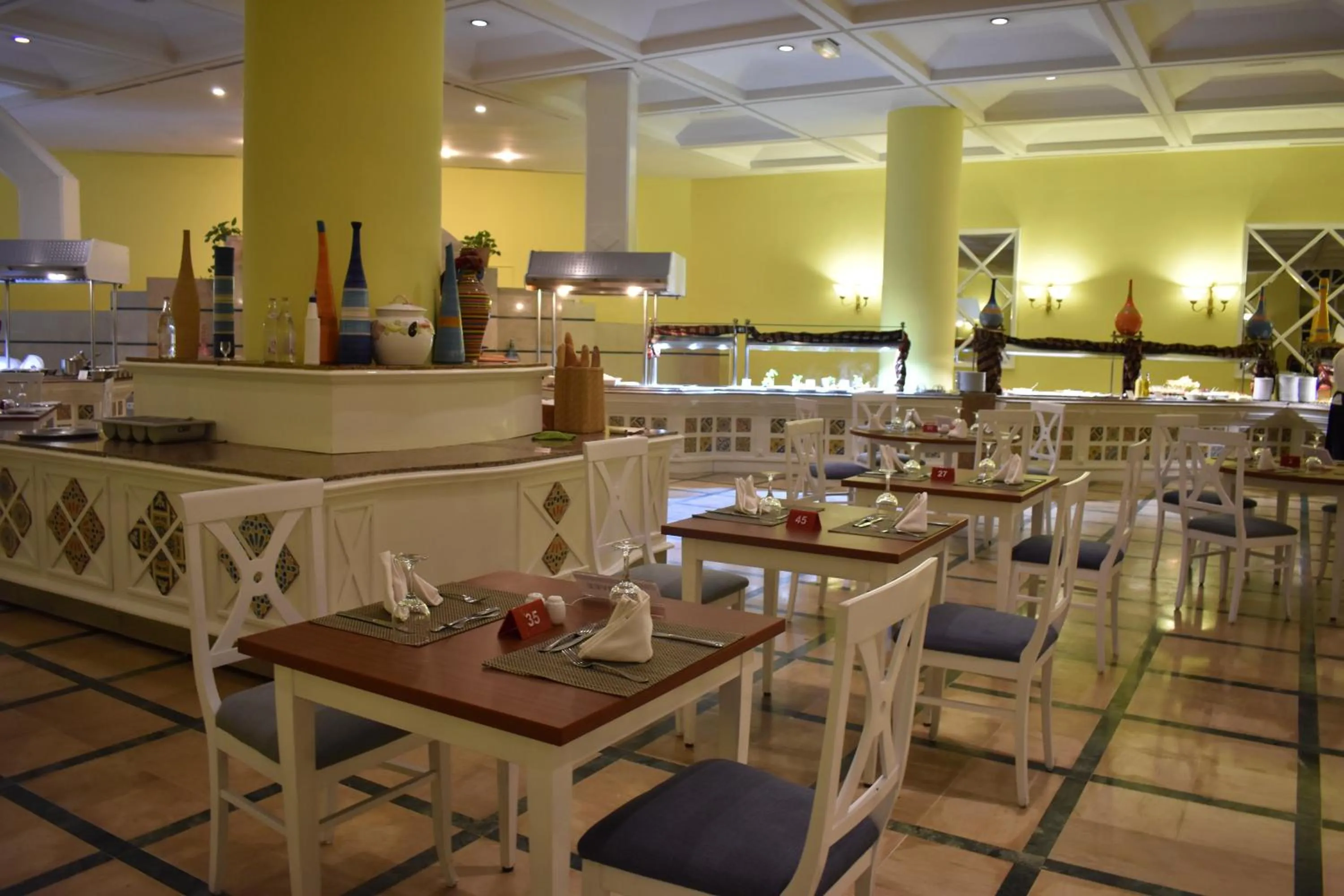 Restaurant/places to eat in Ramada Plaza by Wyndham Tunis