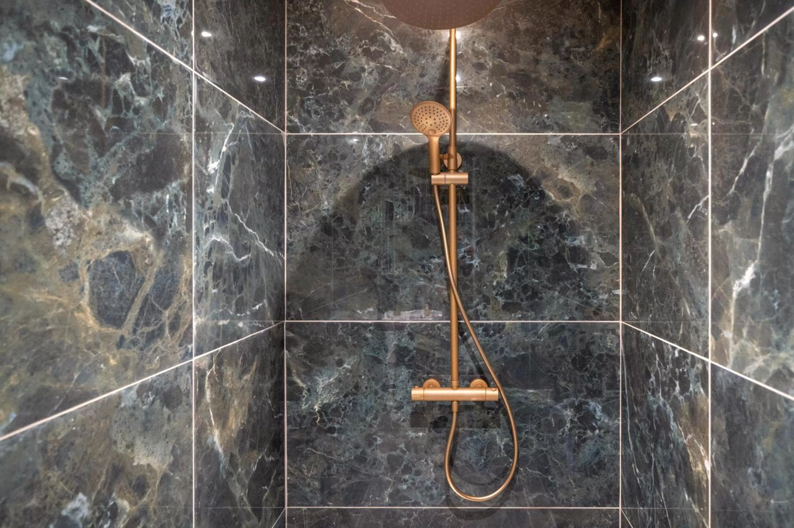 Bathroom in les Myrrhophores et Spa, Chambres d'Hôtes et Gîtes de charme