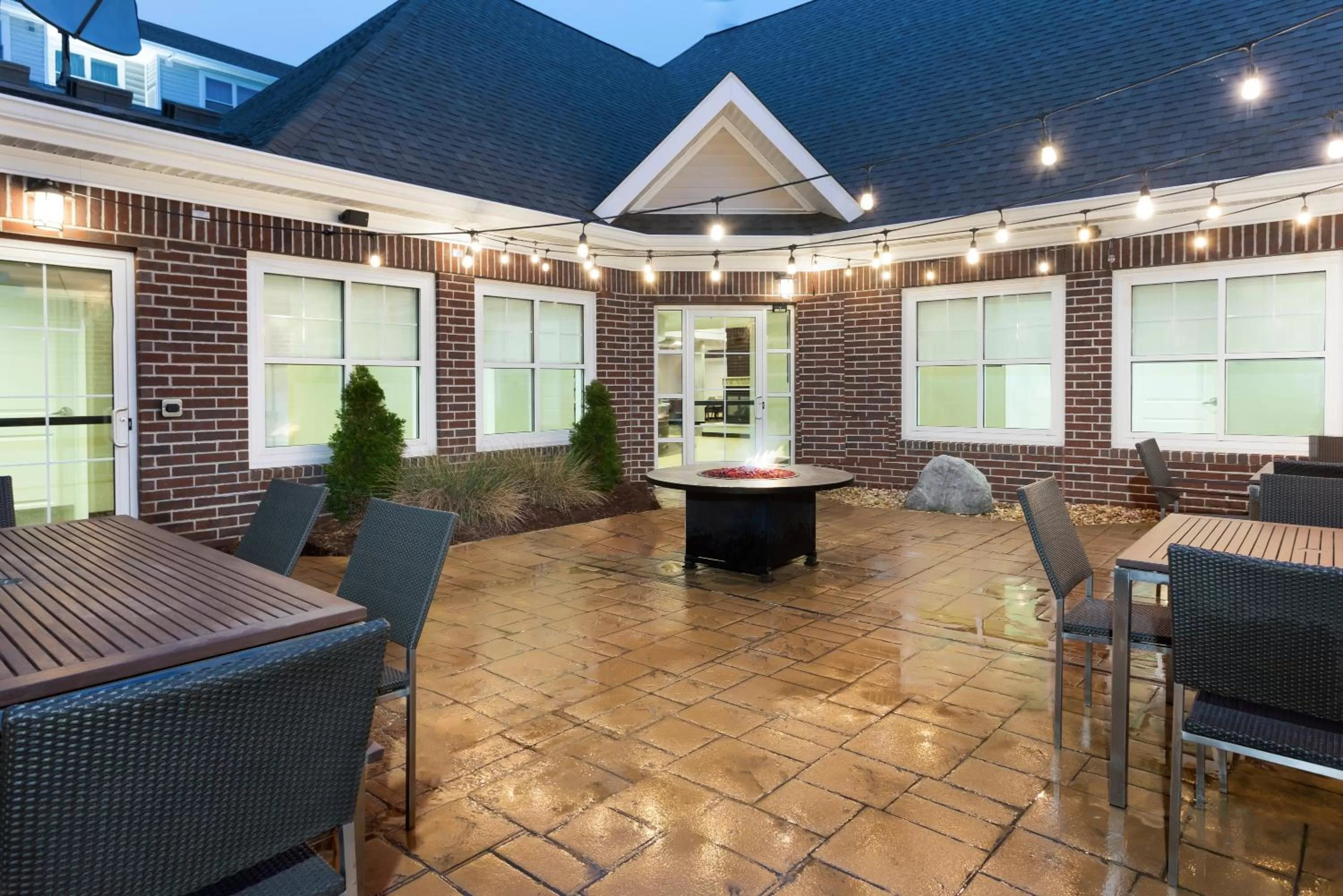 Patio in Residence Inn Largo Medical Center Drive