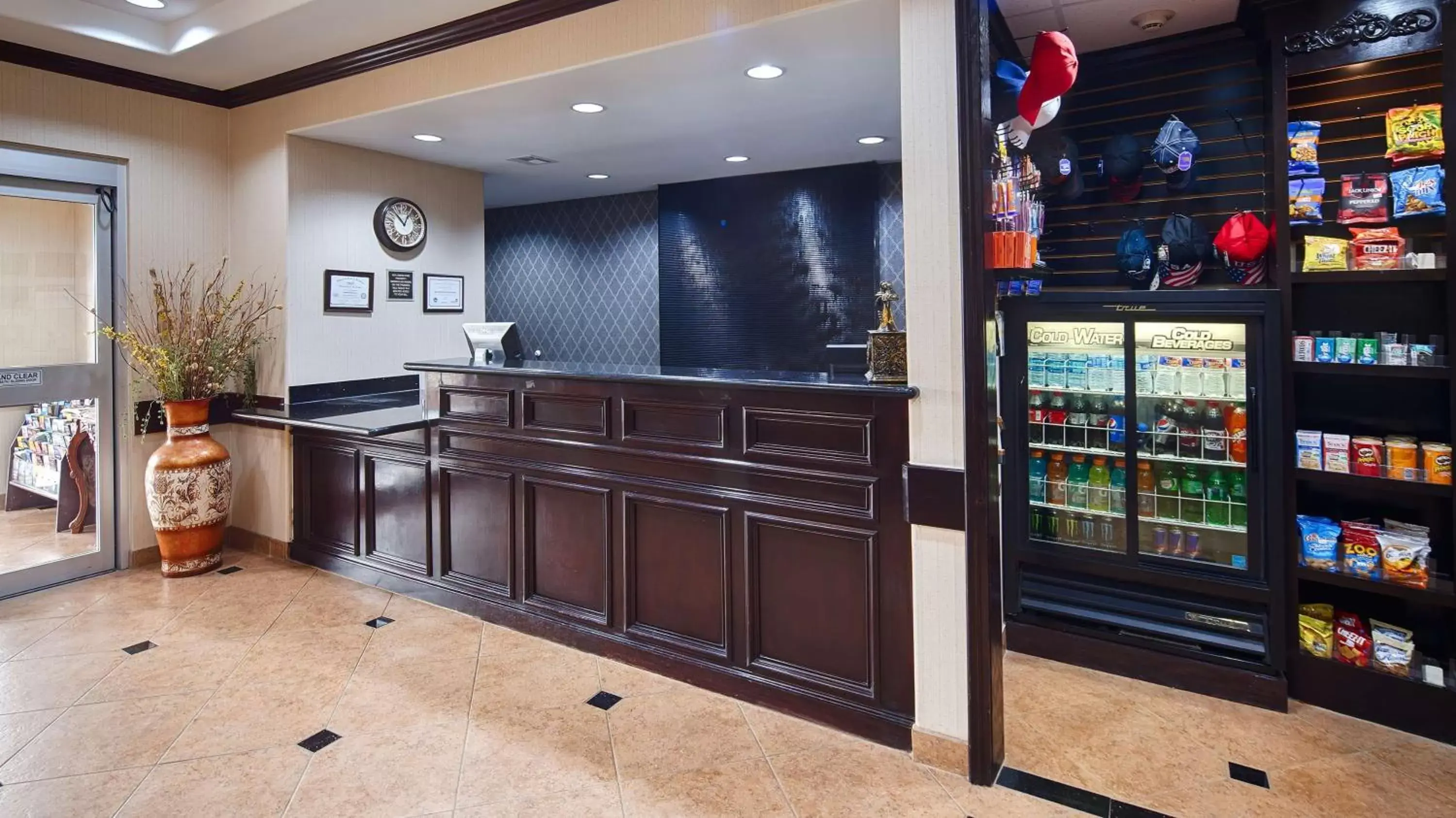 Lobby or reception in Best Western Plus Katy Inn and Suites