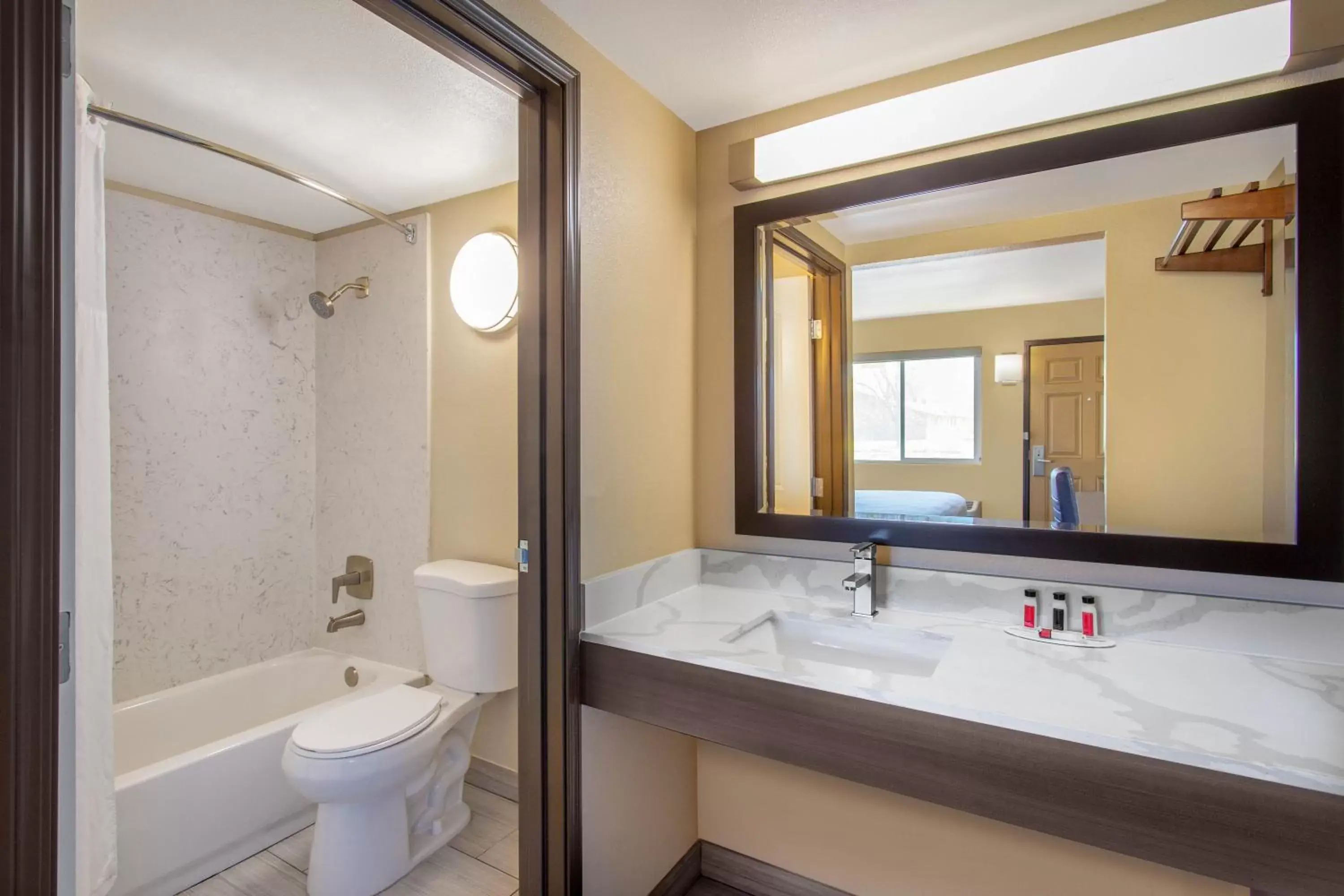 Shower, Bathroom in Days Inn Merced / Yosemite Area