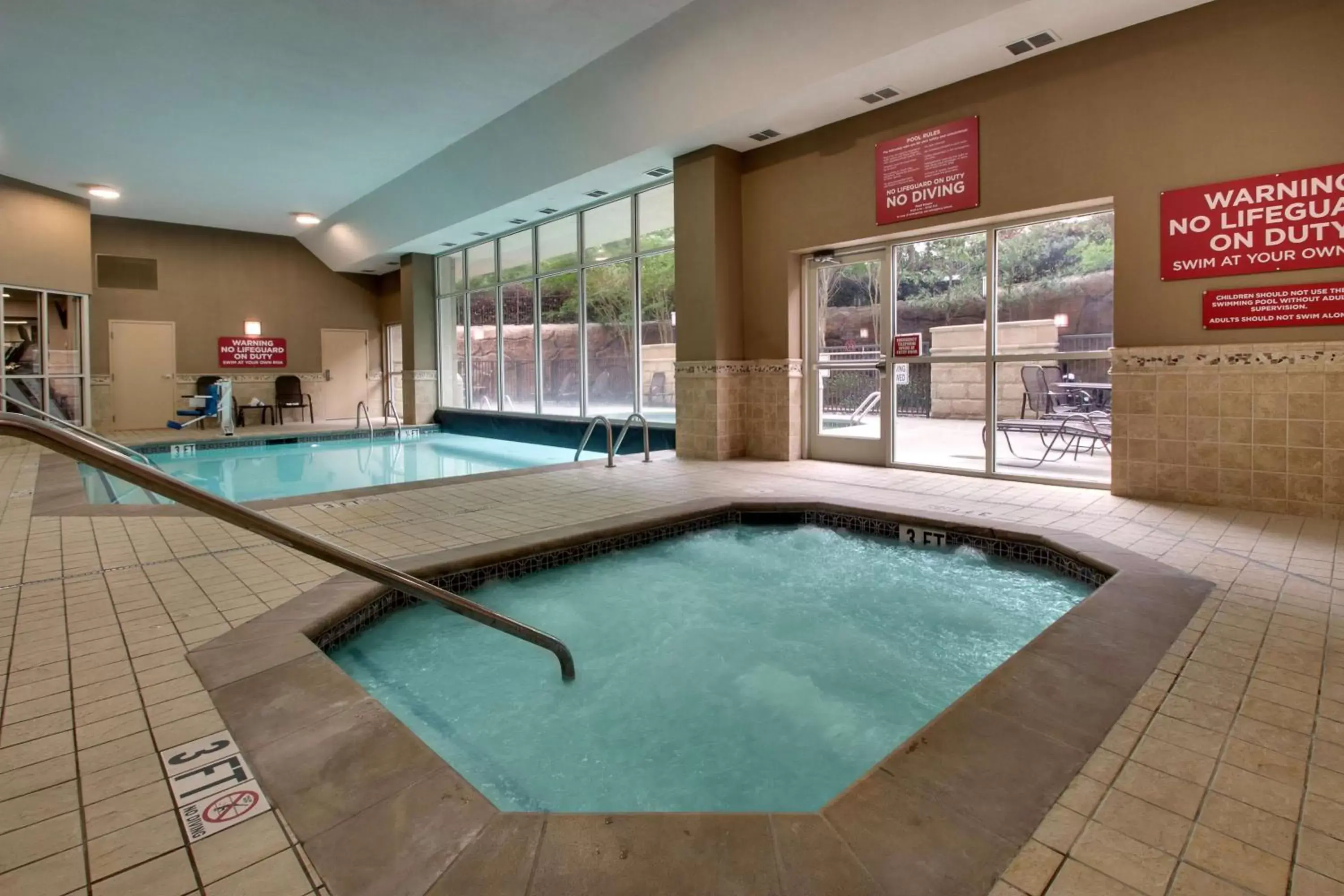 Pool view, Swimming Pool in Drury Inn & Suites Charlotte Northlake