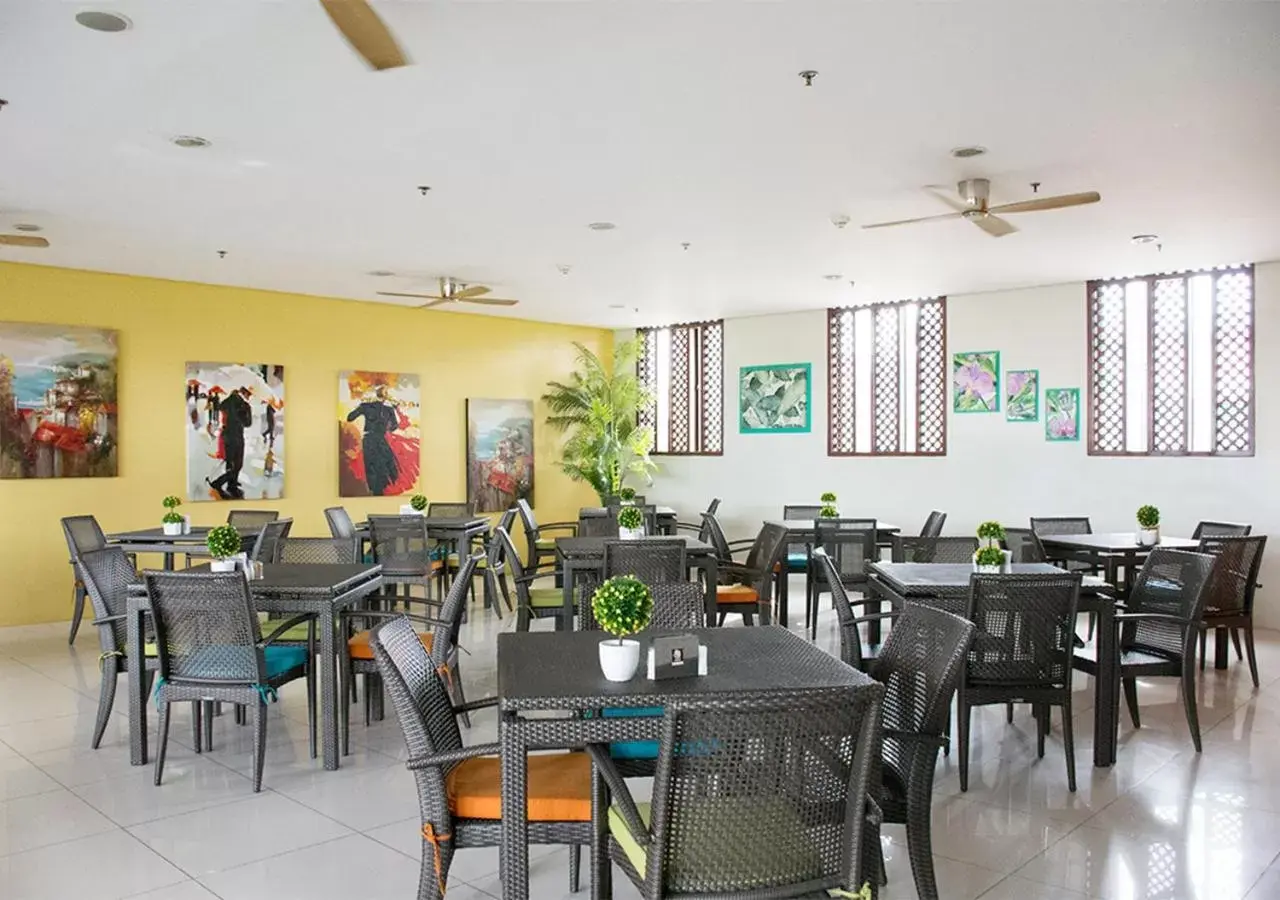 Restaurant/Places to Eat in Alicia Apartelle