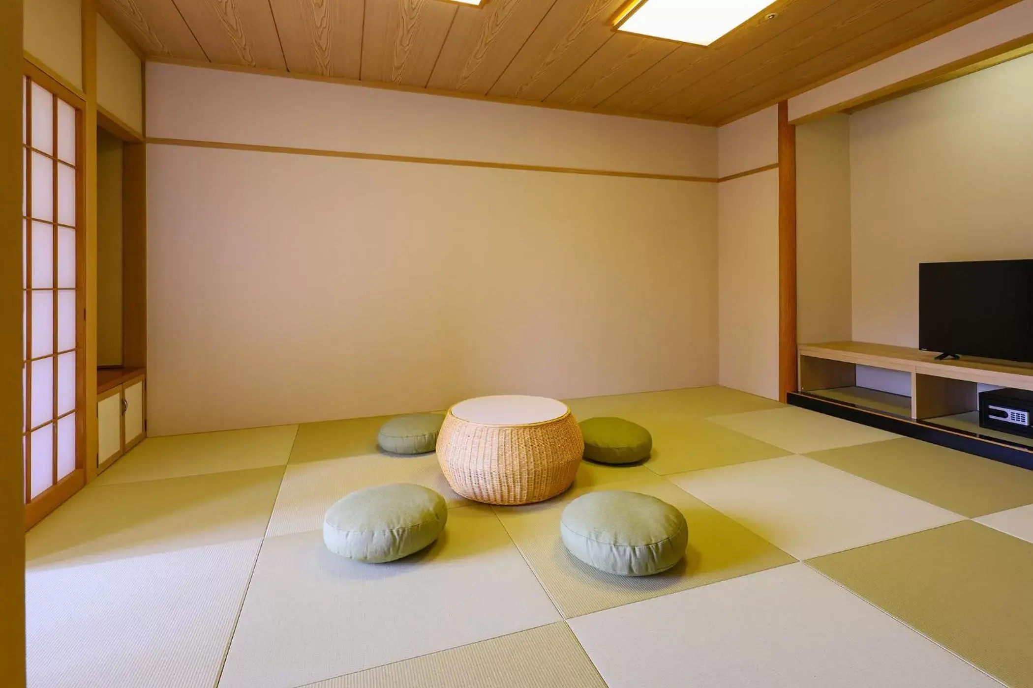 Photo of the whole room in TAOYA Akiu