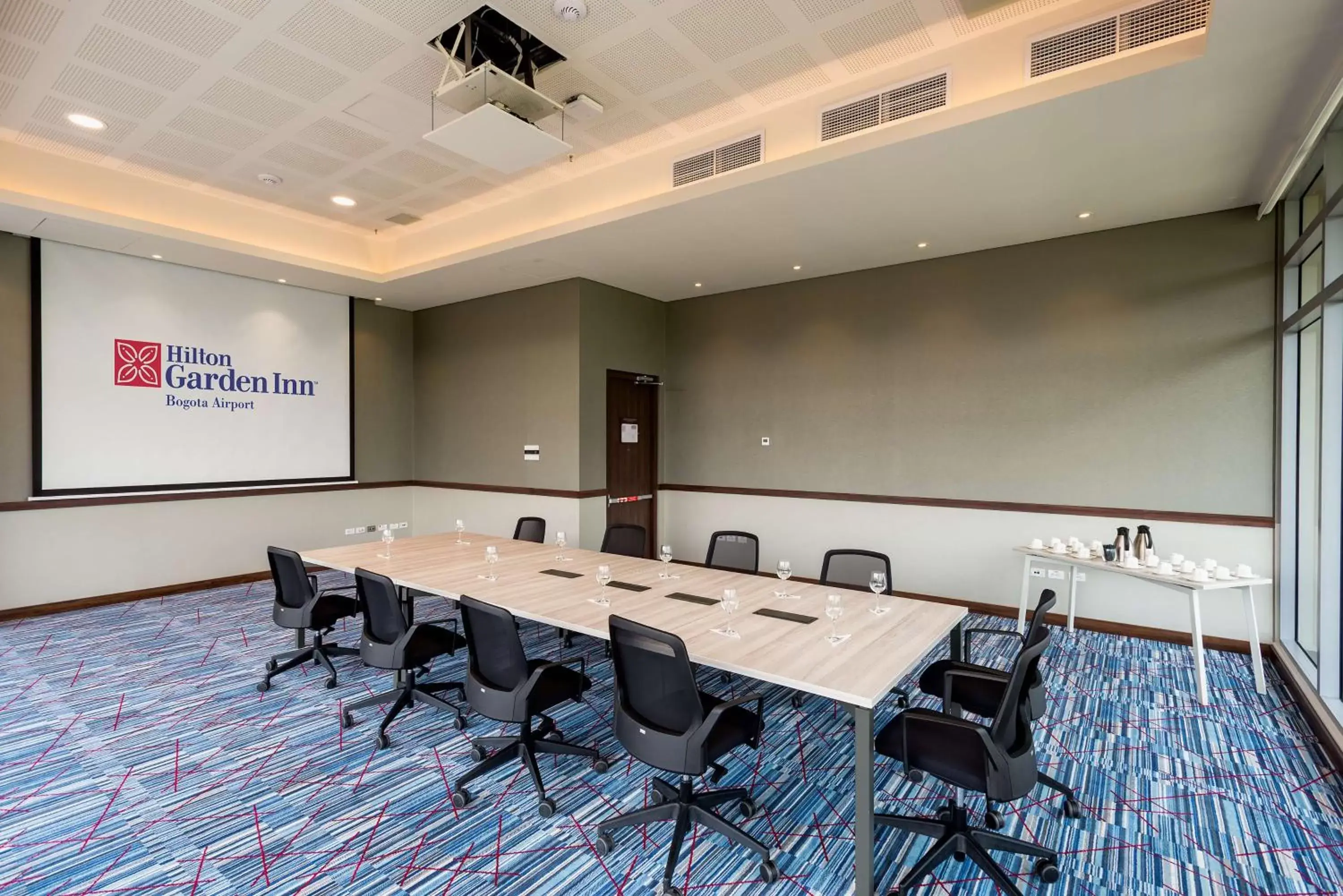 Meeting/conference room in Hilton Garden Inn Bogota Airport