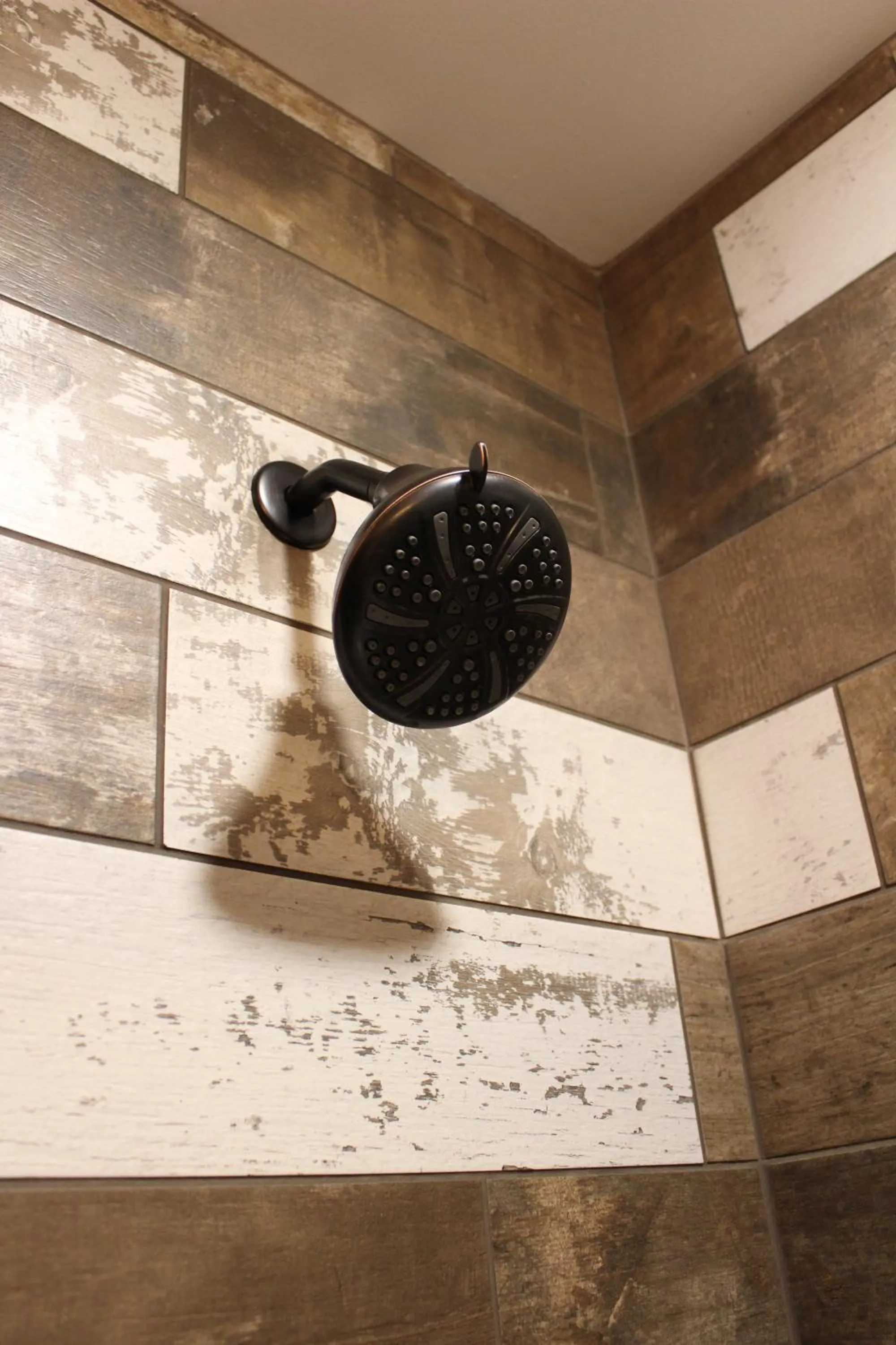 Shower in Mountain Inn at Lutsen