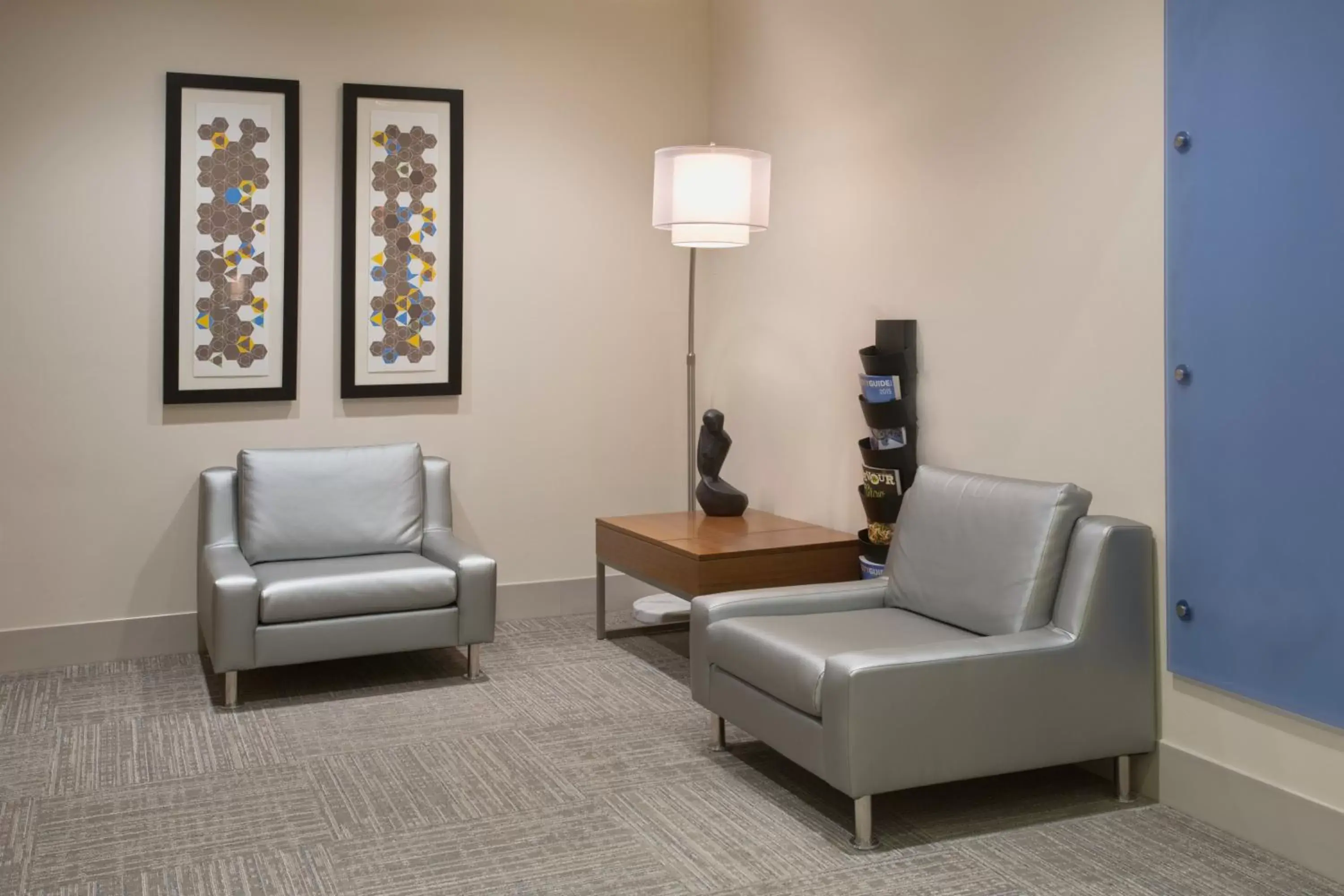 Property building, Seating Area in Holiday Inn Express Salt Lake City Downtown, an IHG Hotel