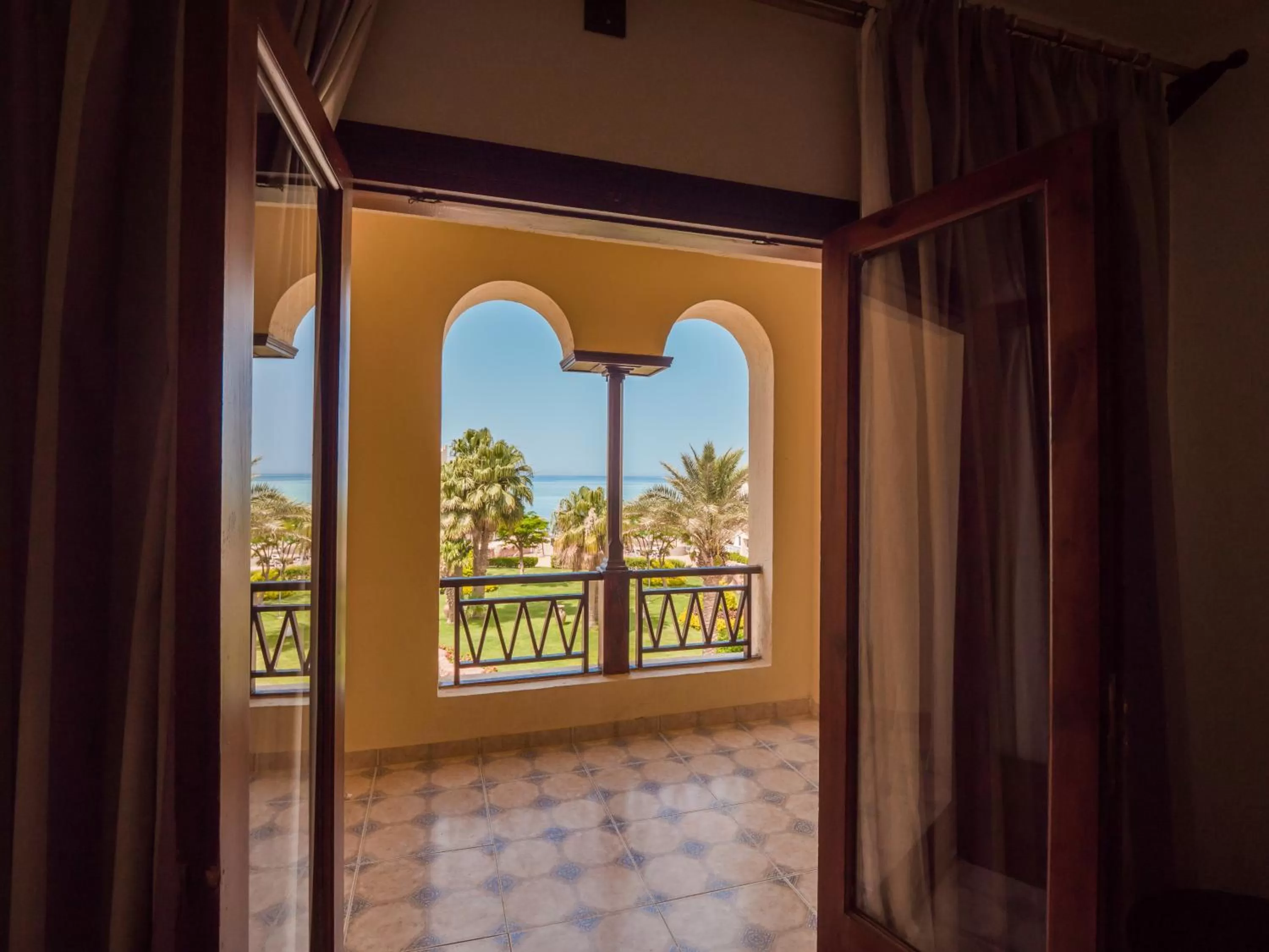 Standard Double Room with Sea View - single occupancy in Sunny Days Palma De Mirette Resort & Spa