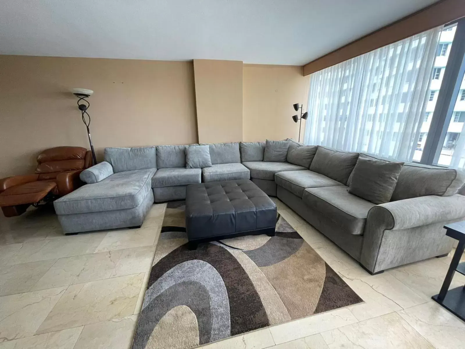 Living room, Seating Area in The Alexander Beach Residences