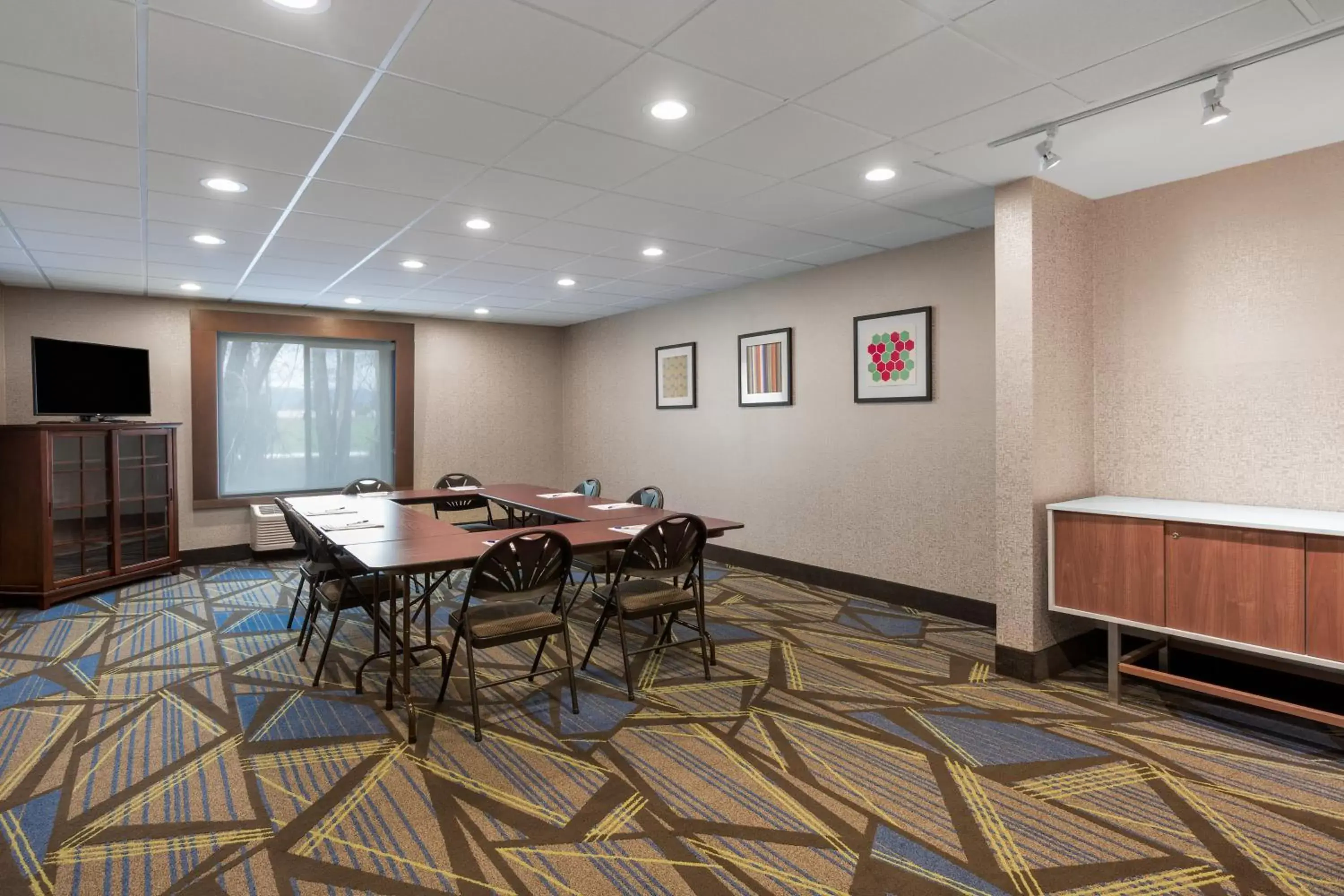 Meeting/conference room in Holiday Inn Express Ellensburg, an IHG Hotel