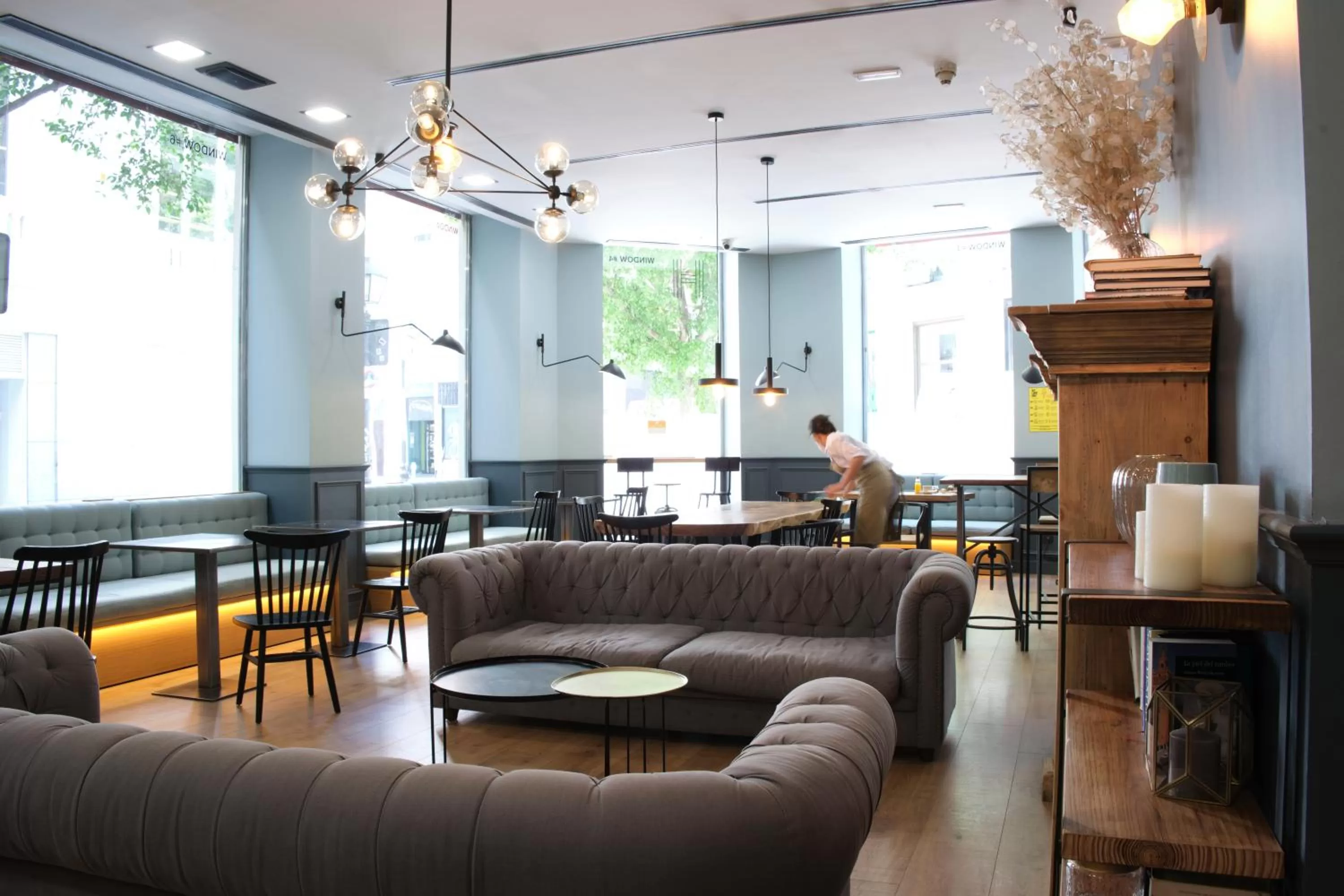 Breakfast in Petit Palace Triball