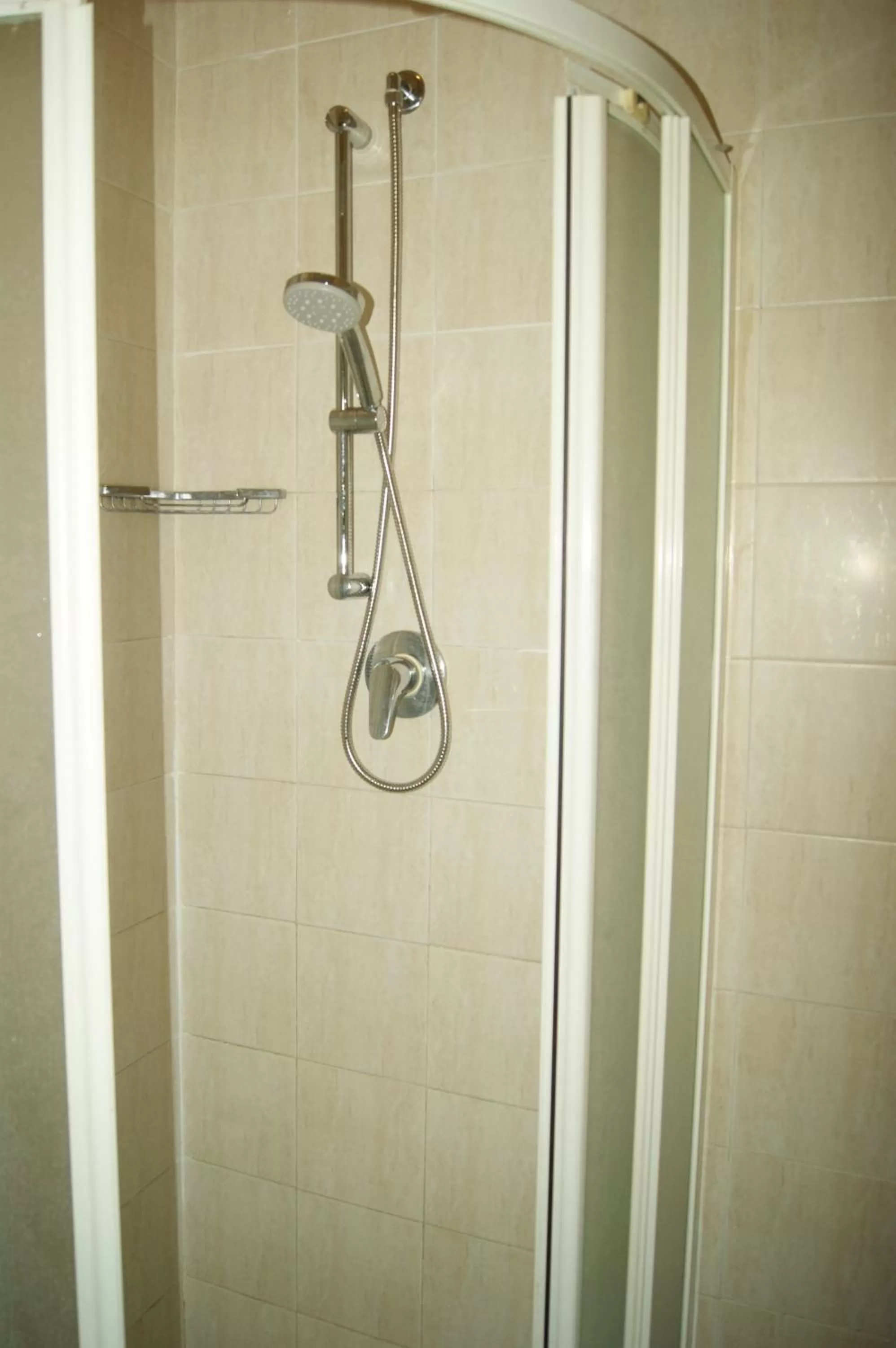 Shower in Hotel Elio