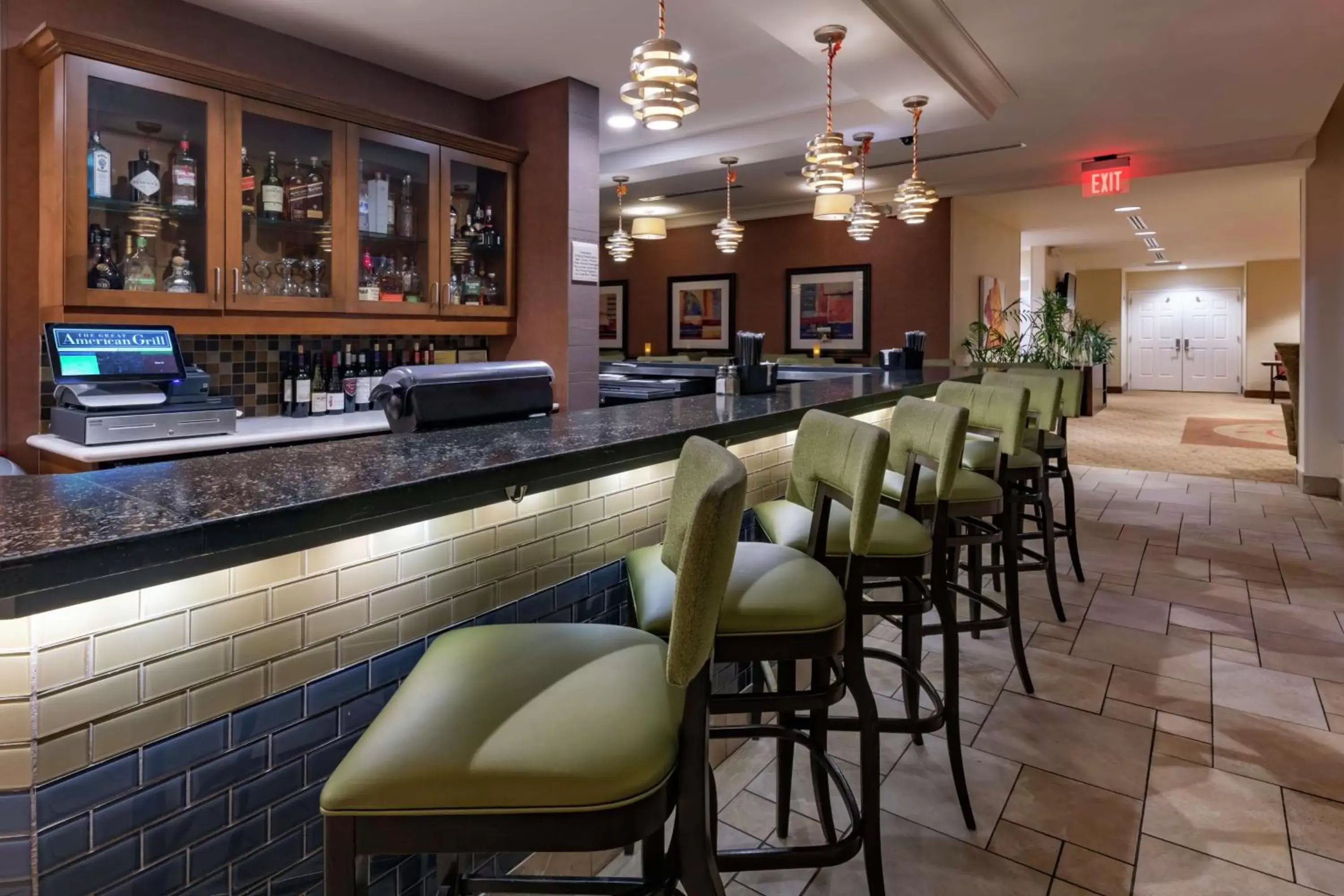 Lounge or bar, Restaurant/Places to Eat in Hilton Garden Inn Devens Common