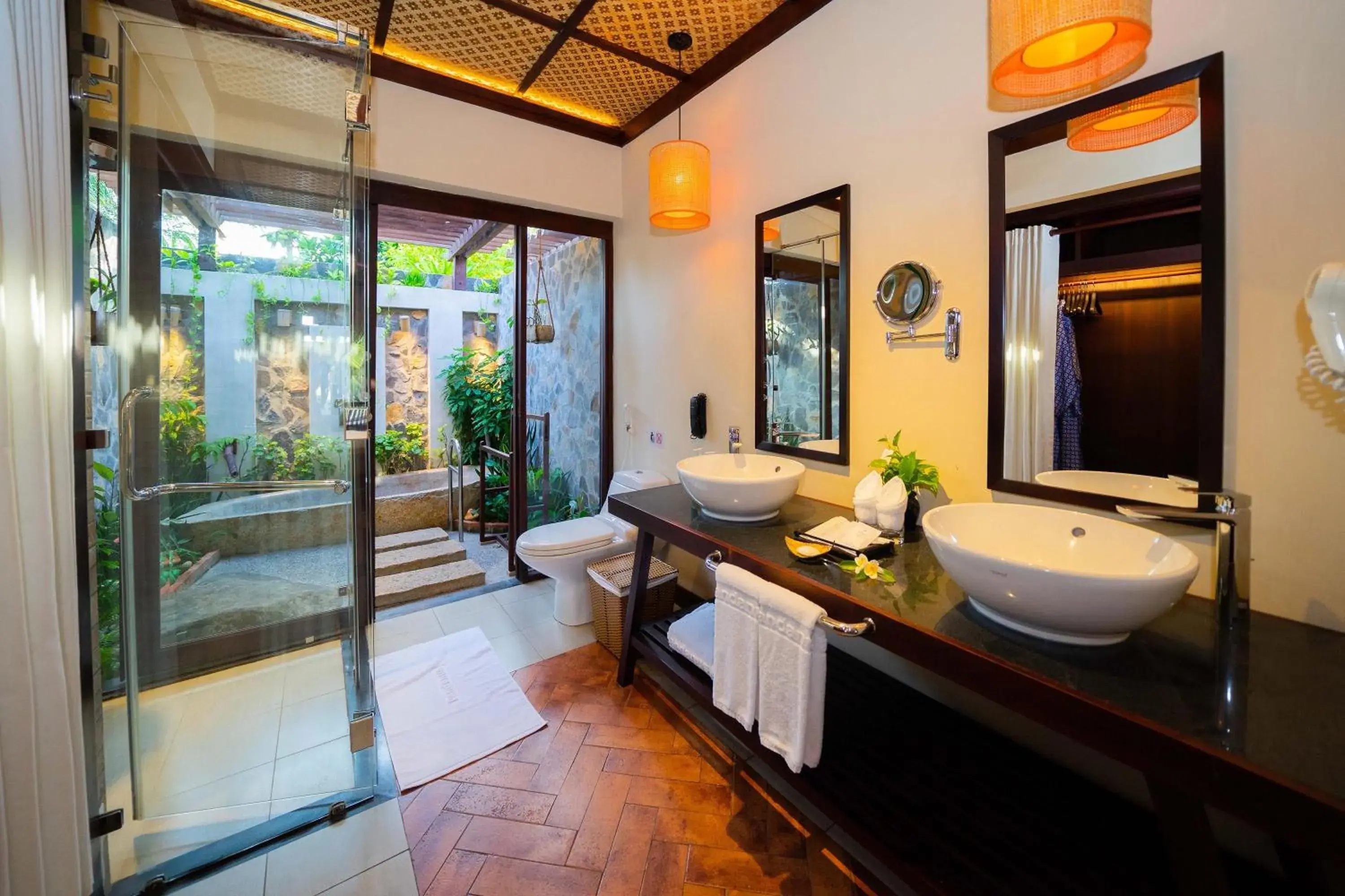 Bathroom in Pandanus Resort