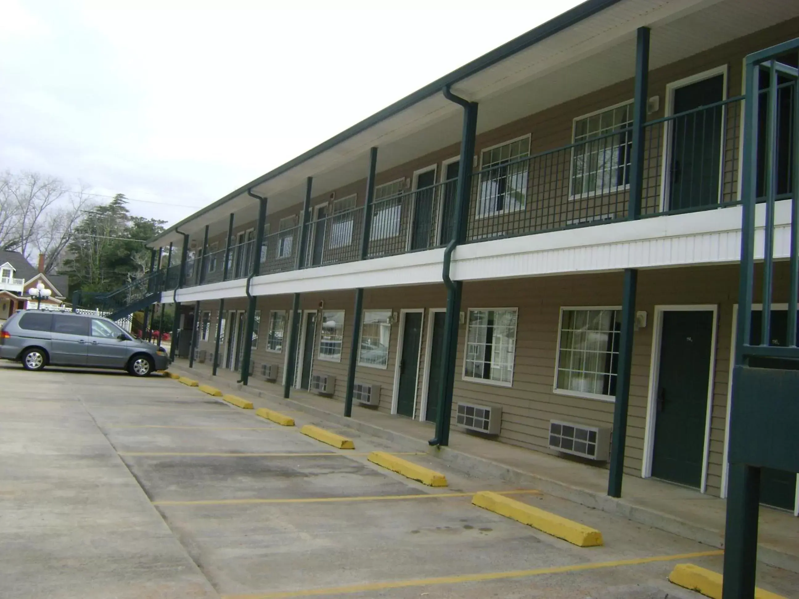 Property Building in Meriwether Country Inn