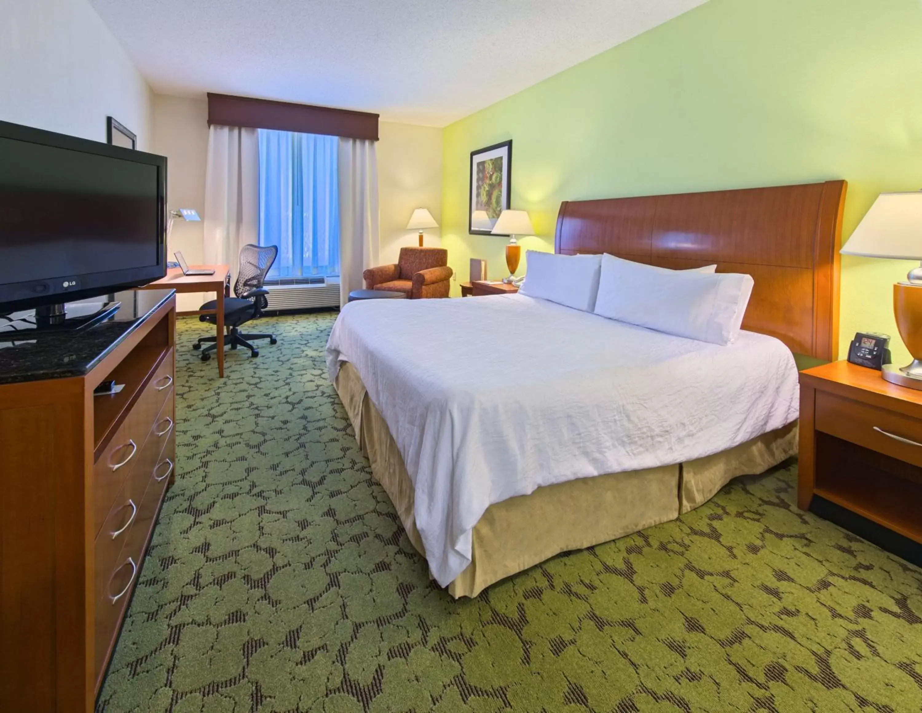 Bed in Hilton Garden Inn Tallahassee Central