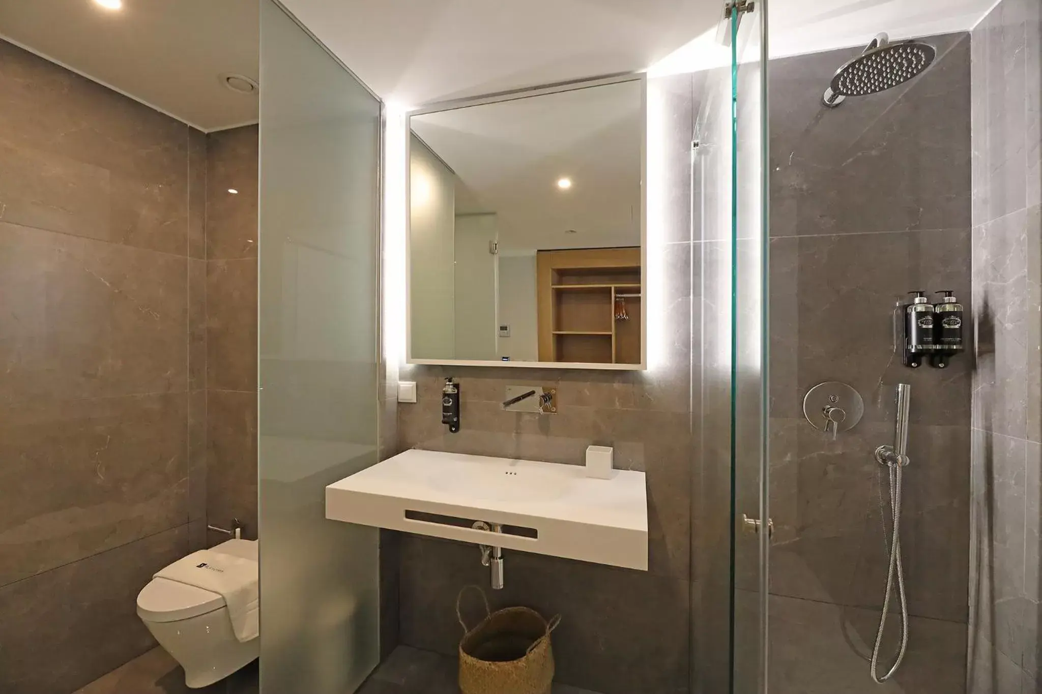 Bathroom in Memoria Porto FLH Hotels