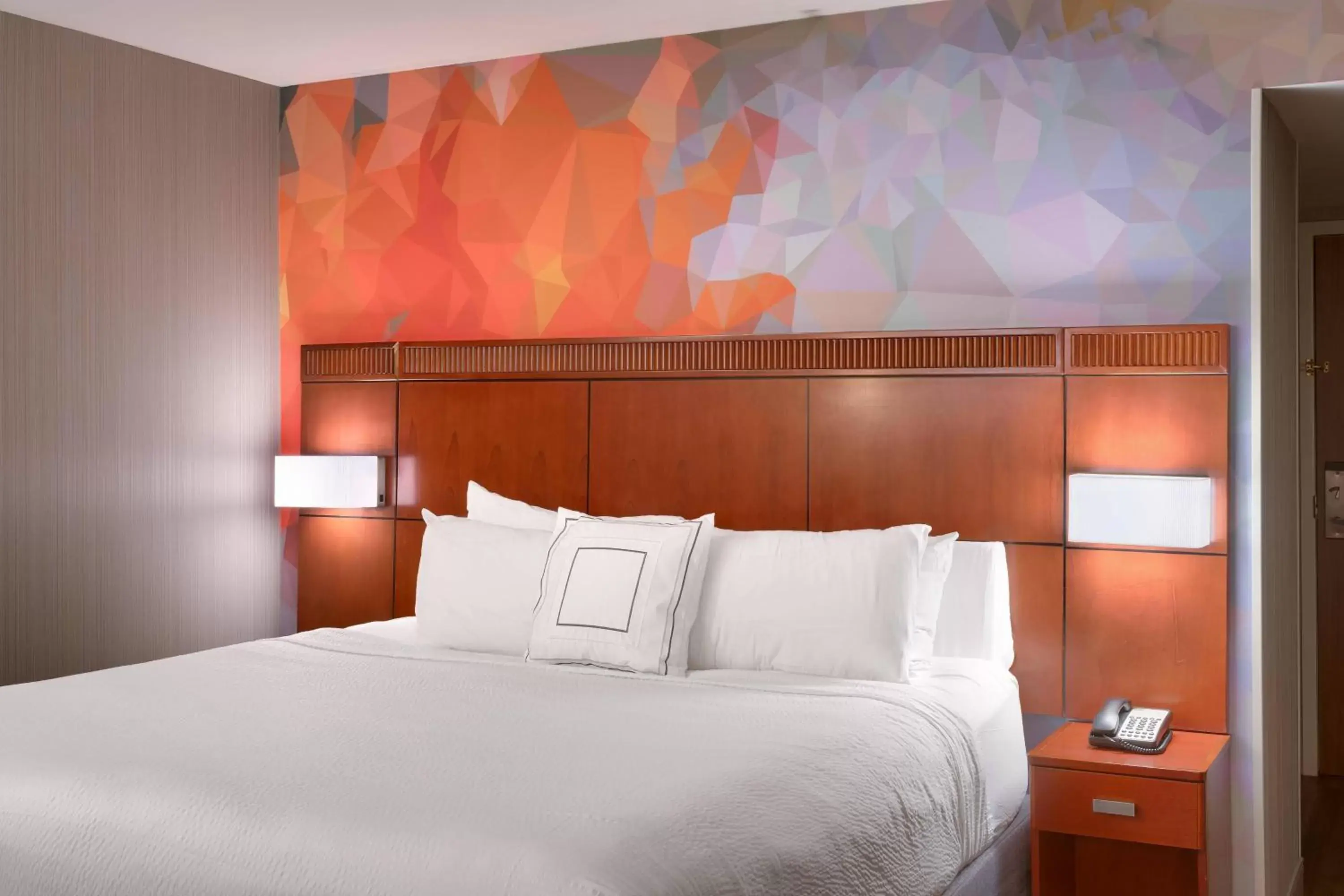 Photo of the whole room, Bed in Courtyard by Marriott Albuquerque