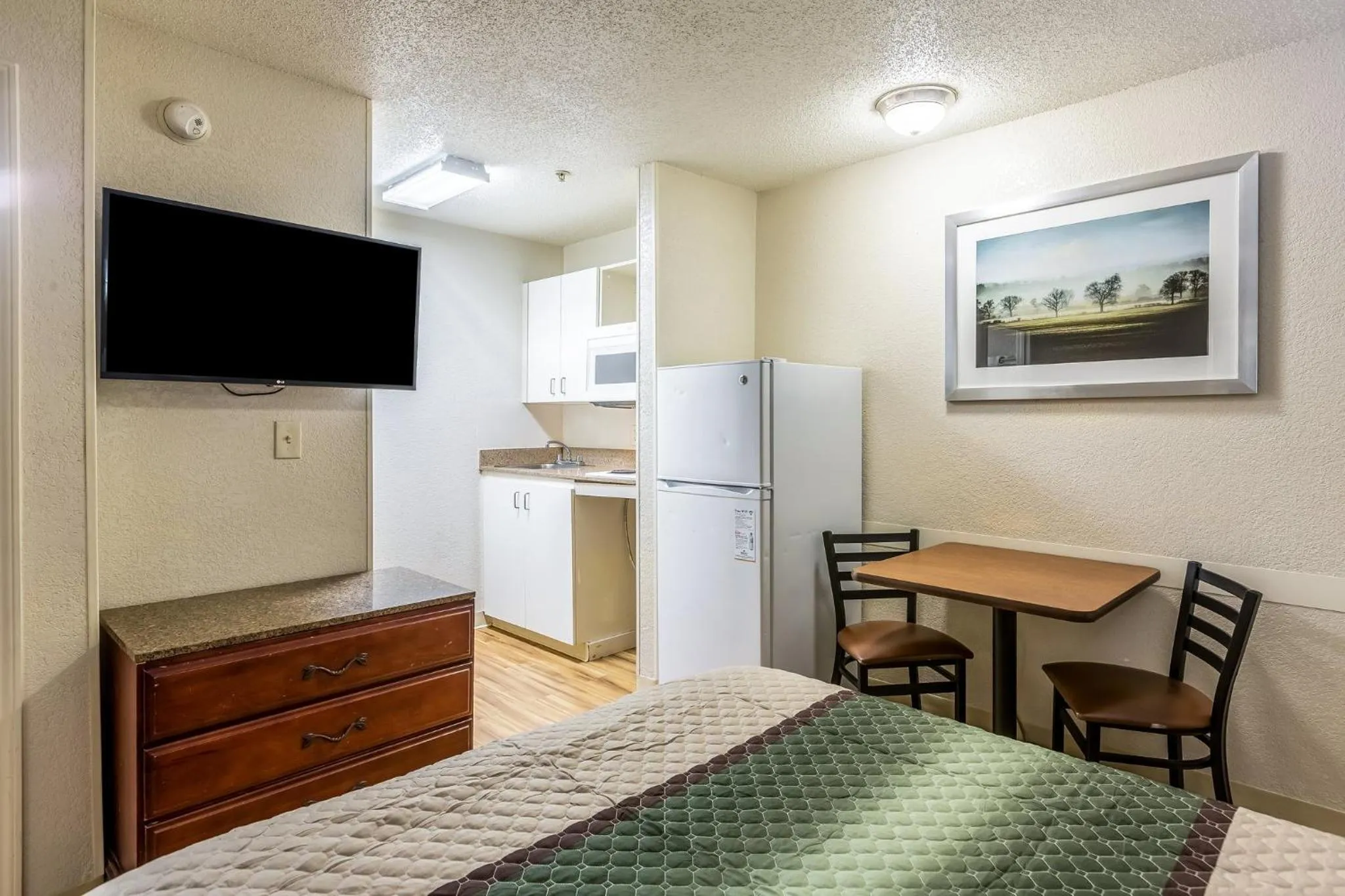 Photo of the whole room in HomeTowne Studios by Red Roof Gainesville, GA