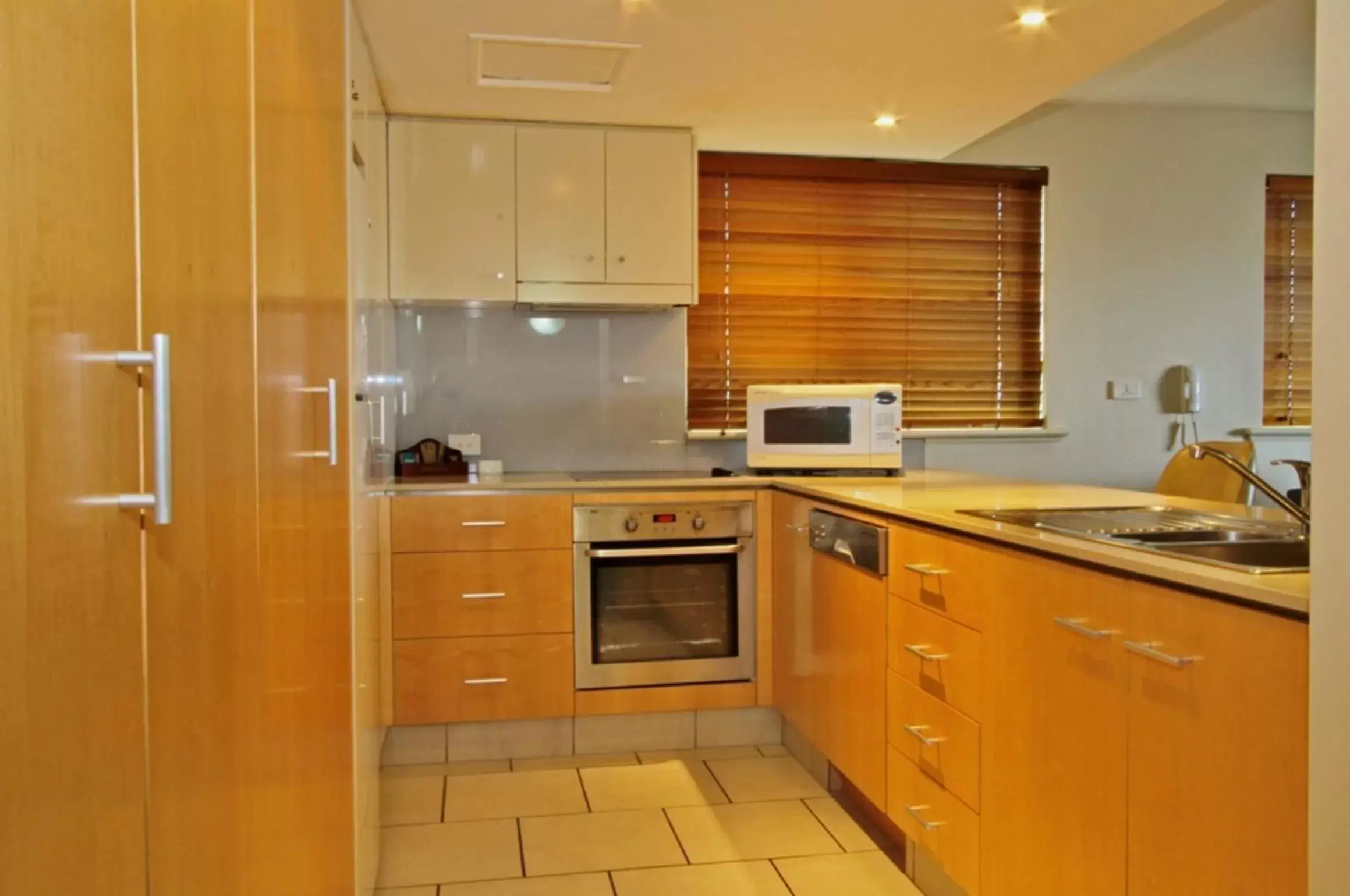 Kitchen or kitchenette, Kitchen/Kitchenette in Riverside Holiday Apartments