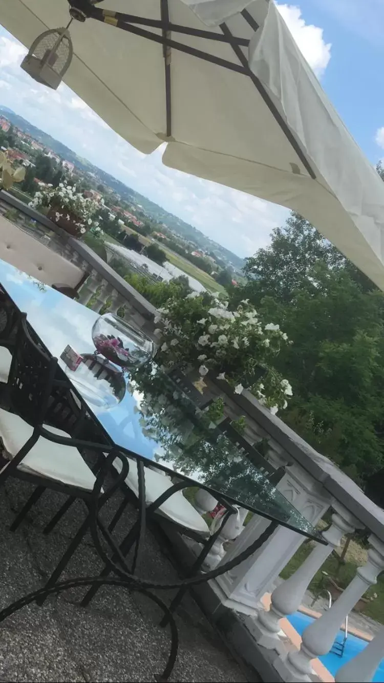 View (from property/room), Pool View in B&B La Villarella dei Tulipani