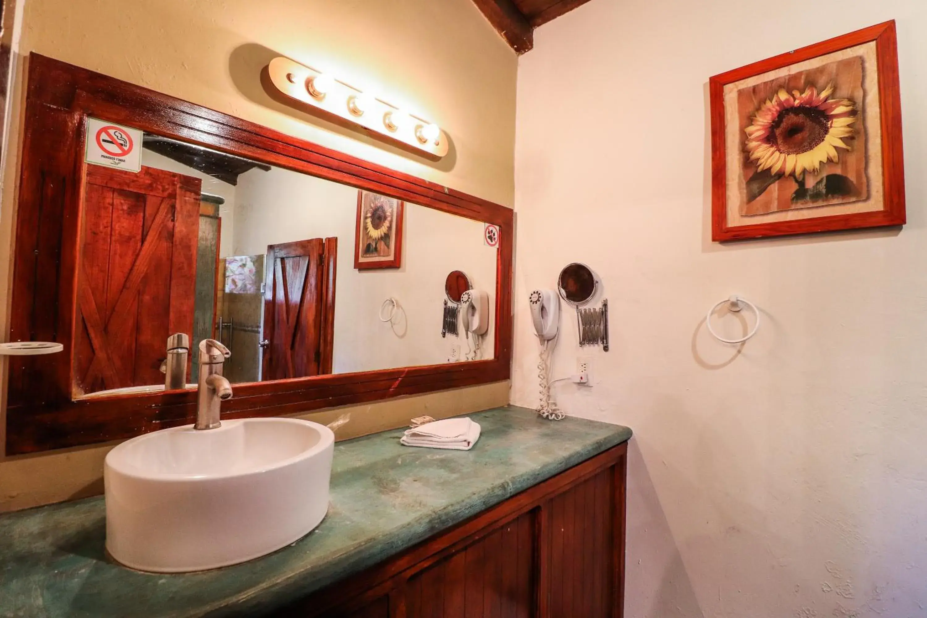 Bathroom in El Marques Hacienda