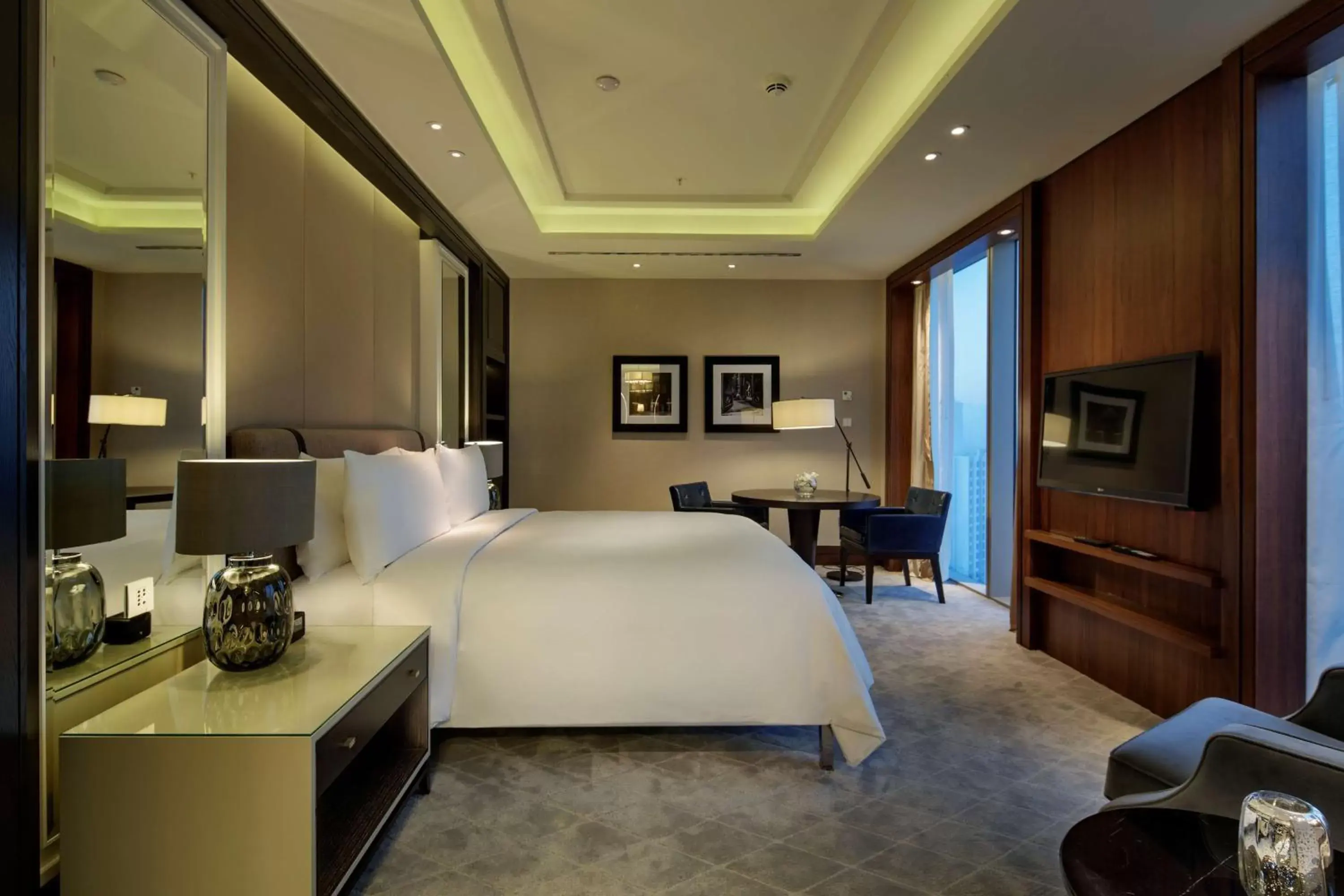 Bedroom, Bed in Hilton Istanbul Bomonti