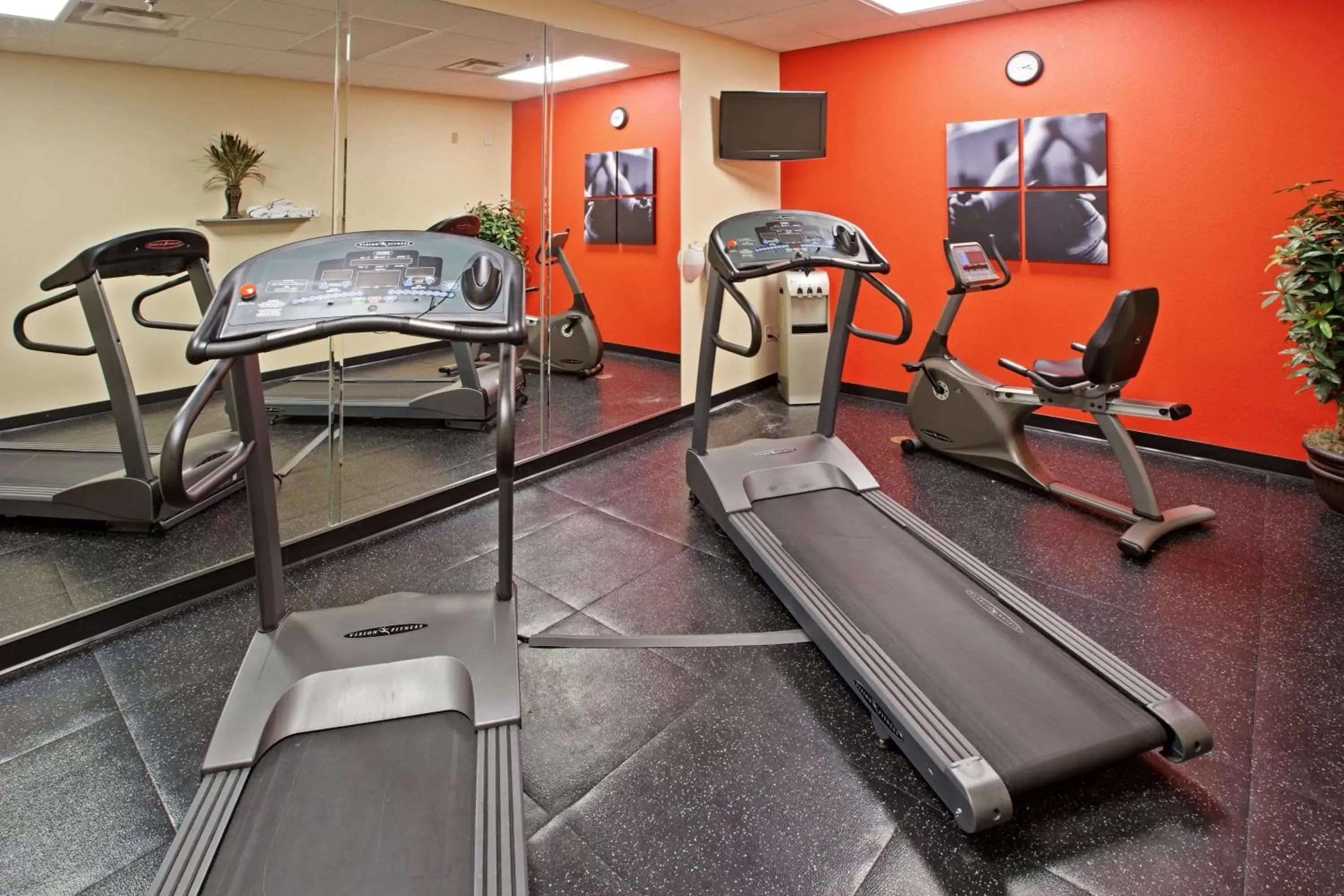Activities, Fitness Center/Facilities in Country Inn & Suites by Radisson, Knoxville West, TN