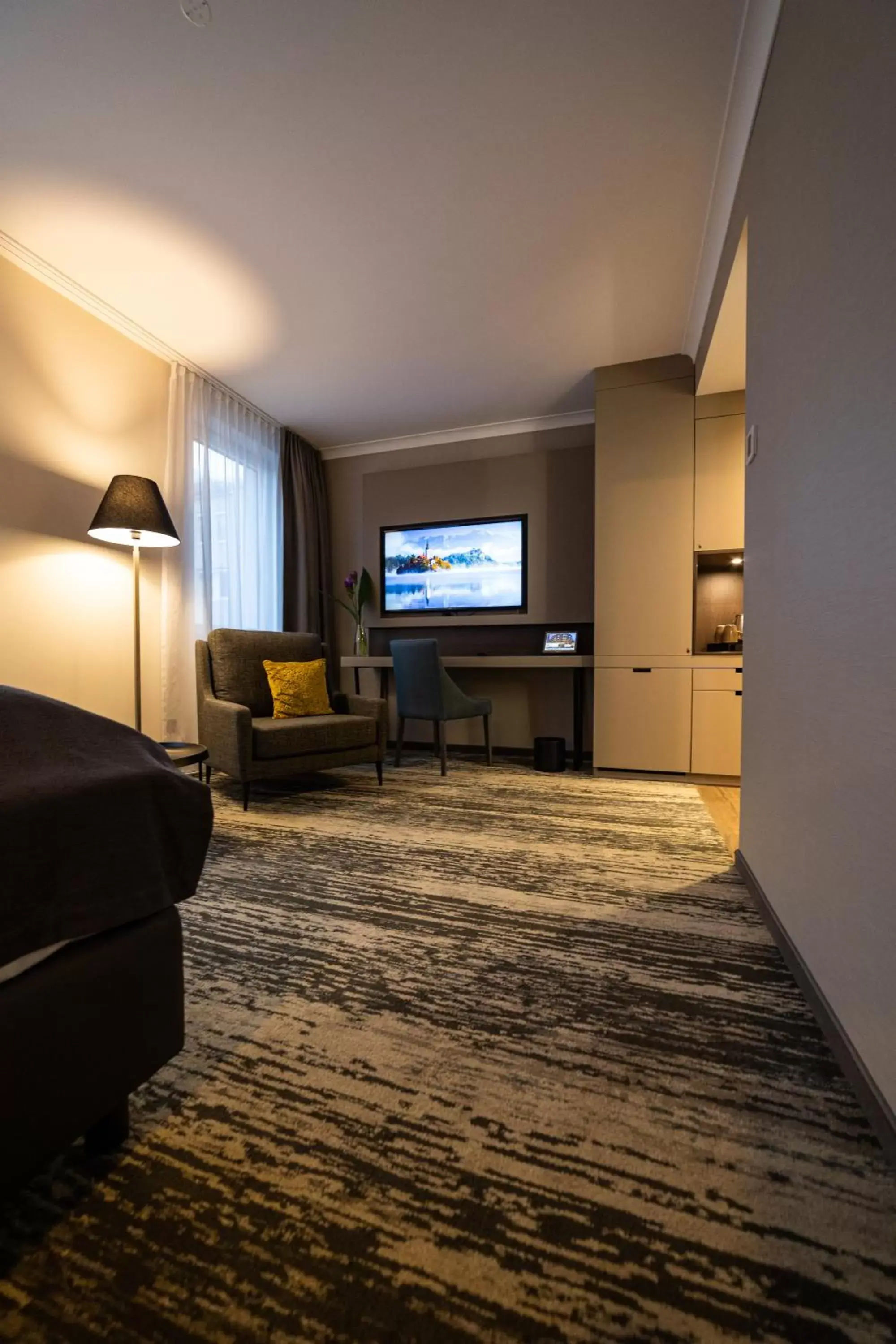 TV and multimedia, TV/Entertainment Center in Kranz Parkhotel