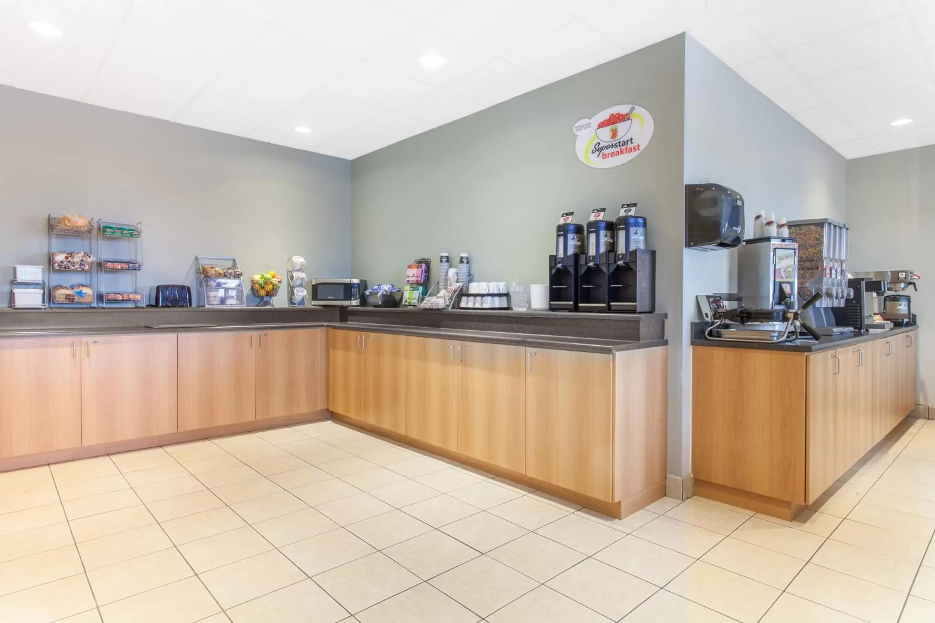 Continental breakfast in Super 8 by Wyndham Red Lake ON Continental breakfast in Super 8 by Wyndham Red Lake ON