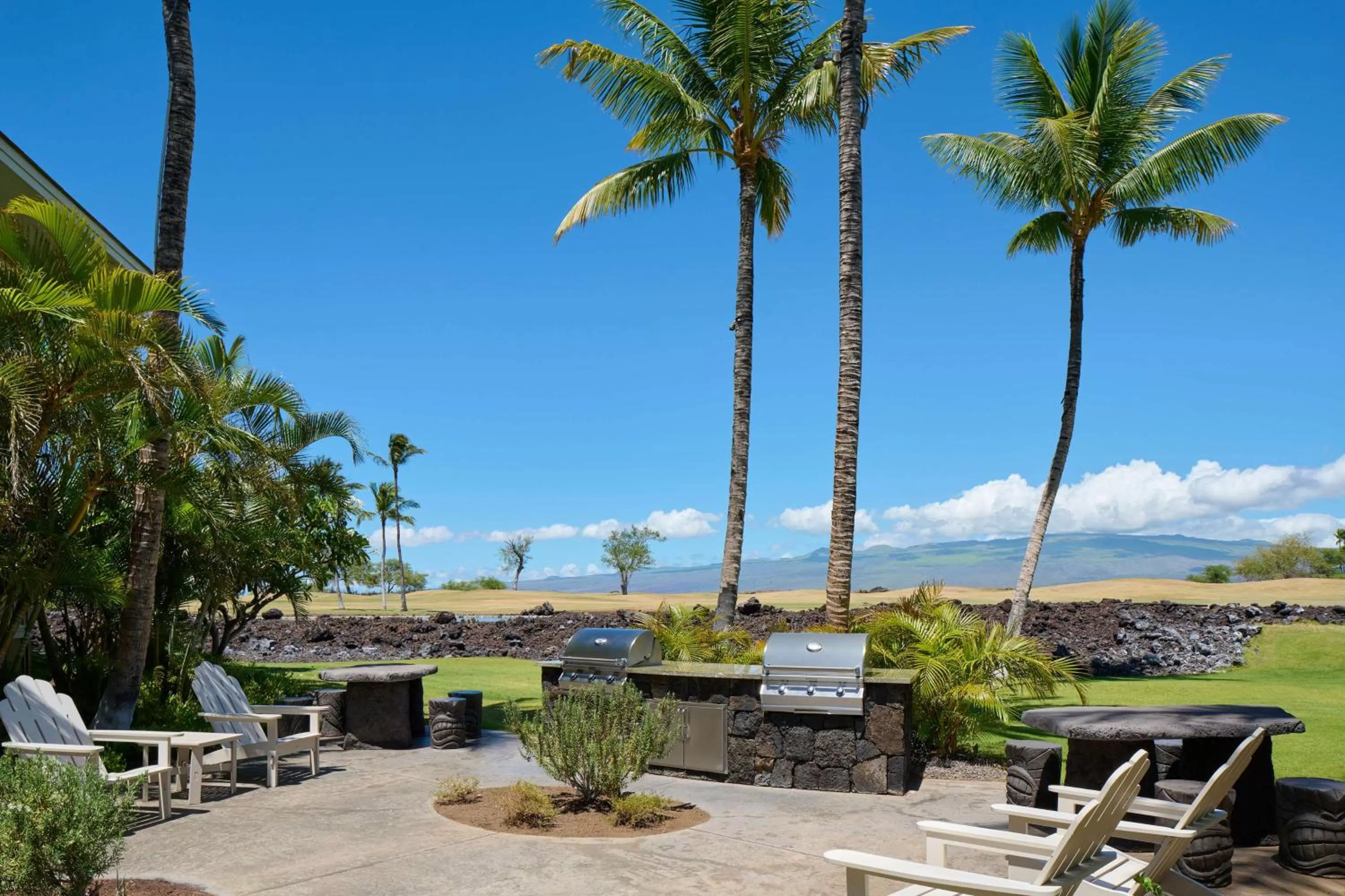 Dining area in Hilton Grand Vacations Club Kings Land Waikoloa