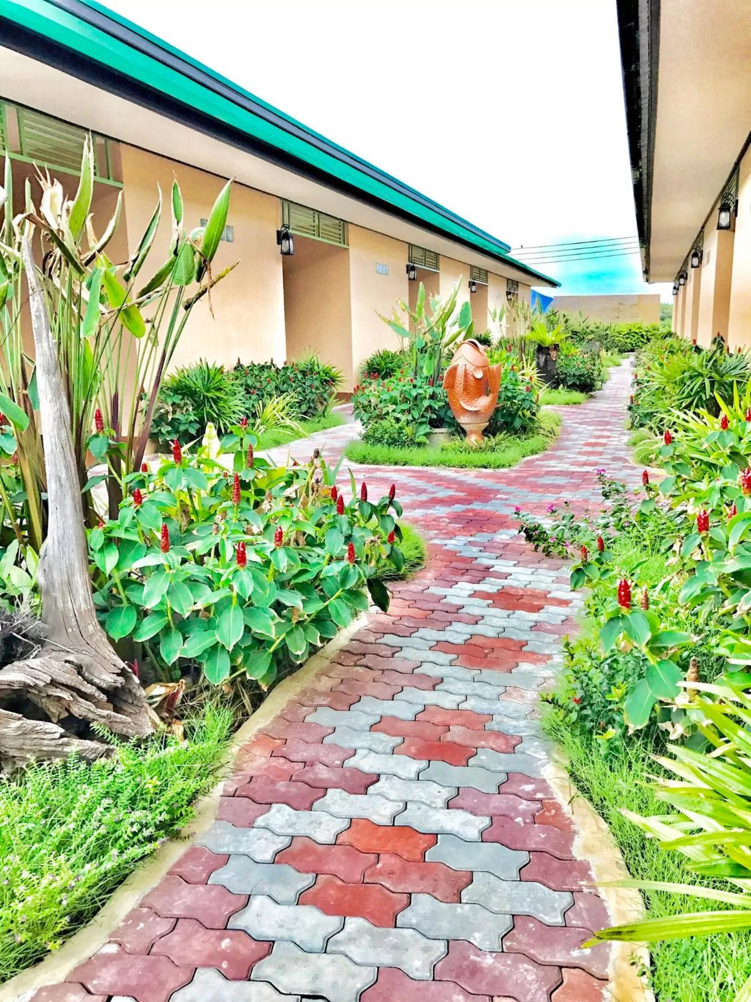 Area and facilities in Huan Soontaree