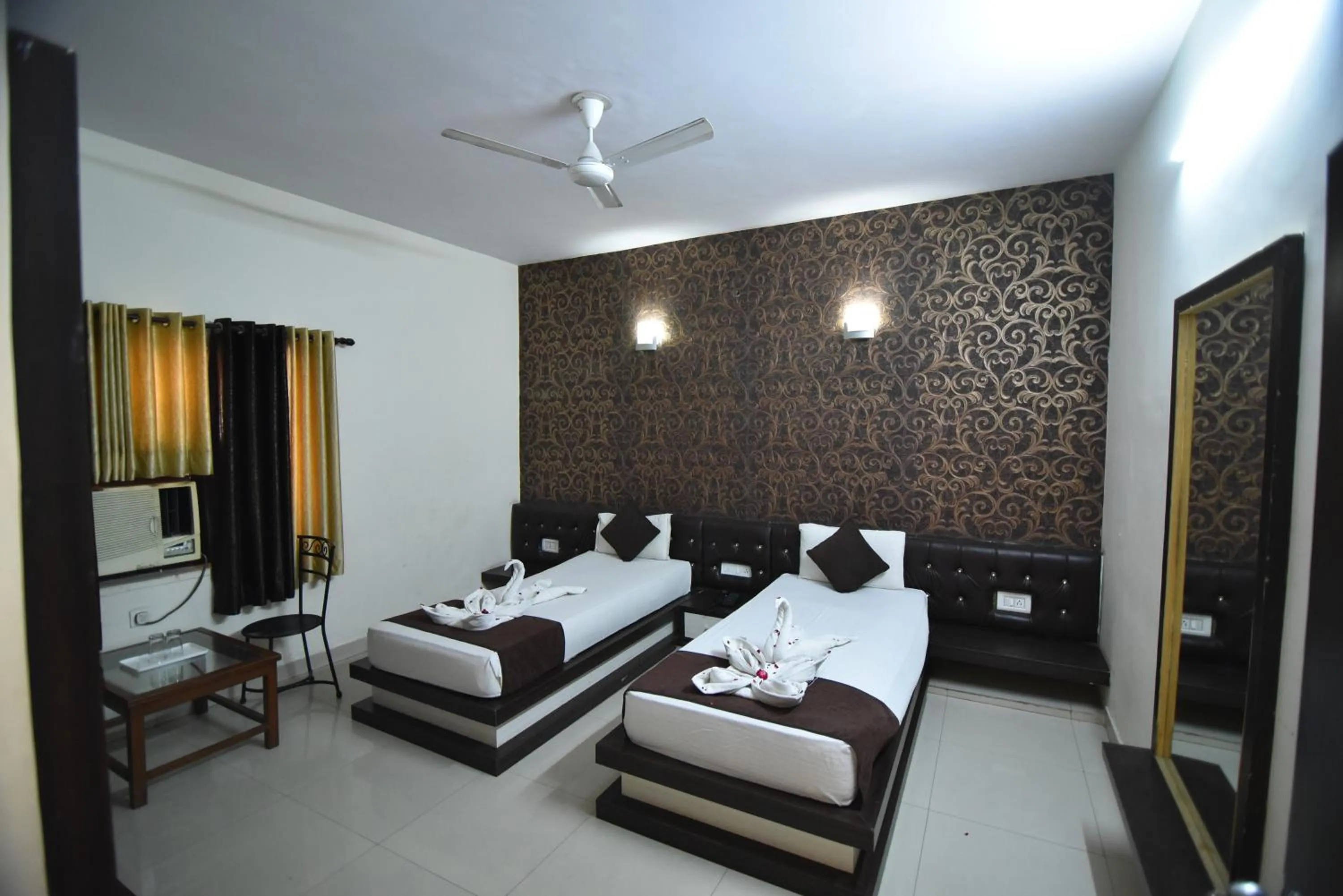 Bed in Hotel Vaishnavi