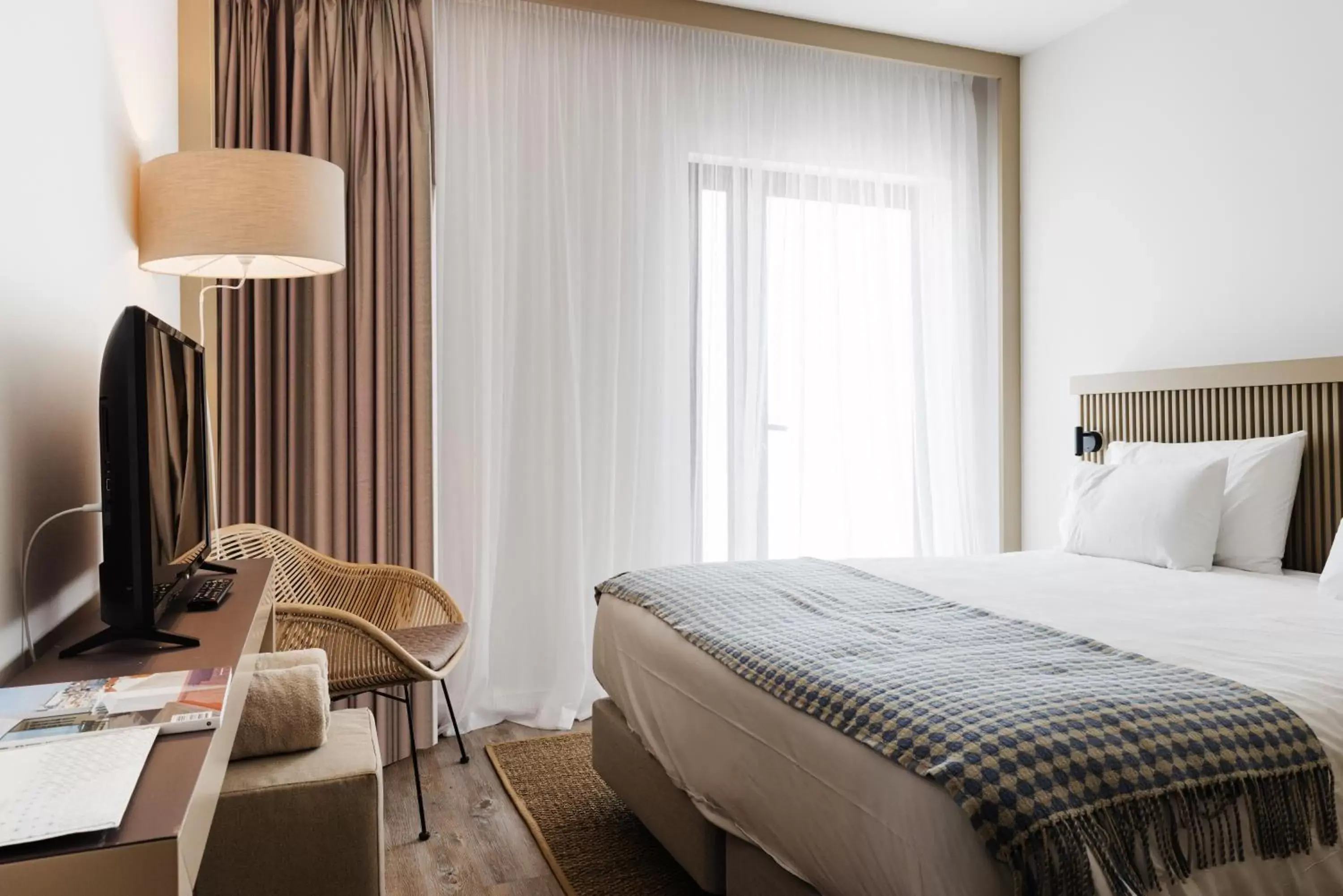 Decorative detail, Bed in Memmo Baleeira - Design Hotels
