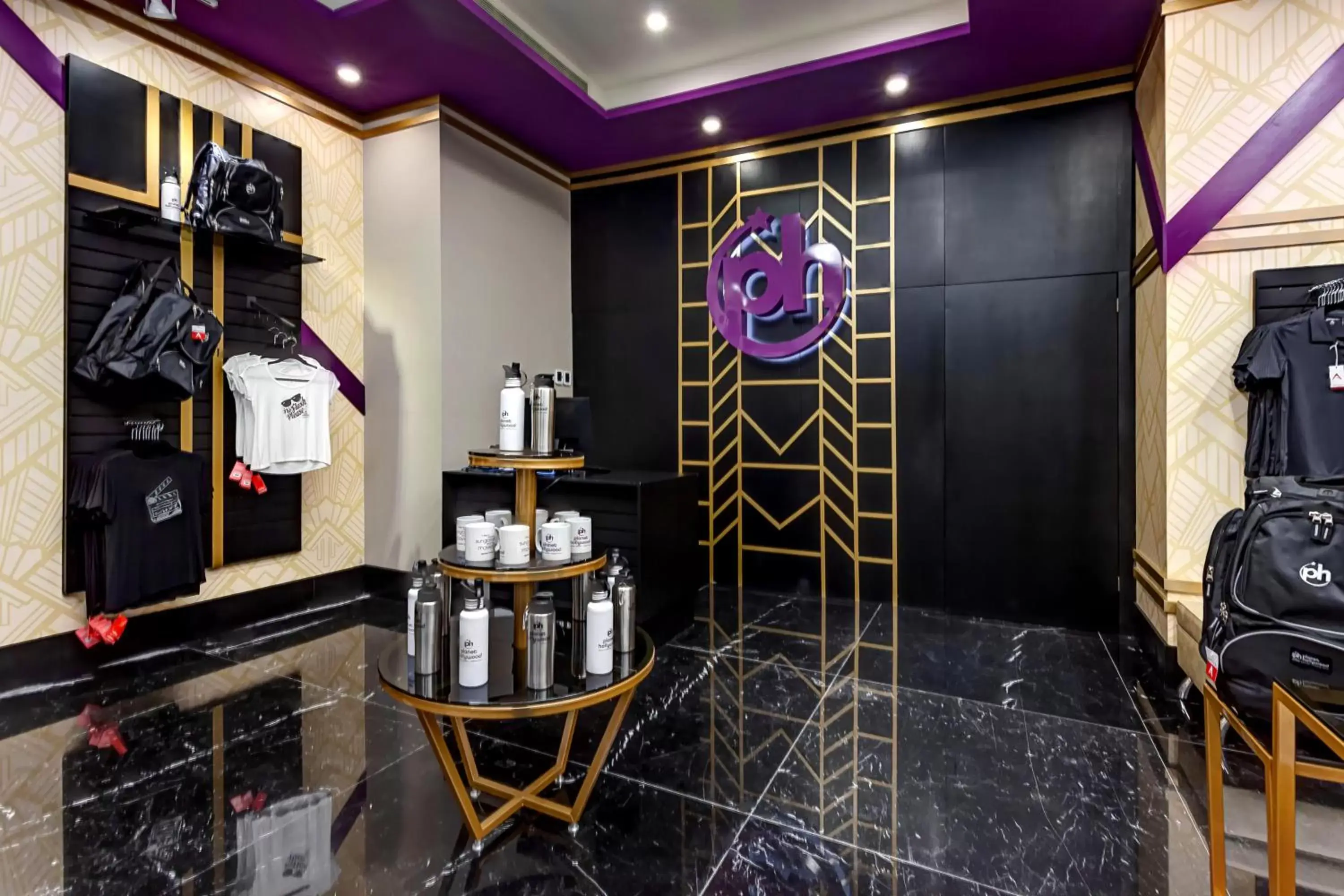 On-site shops in Planet Hollywood Cancun, An Autograph Collection All-Inclusive Resort