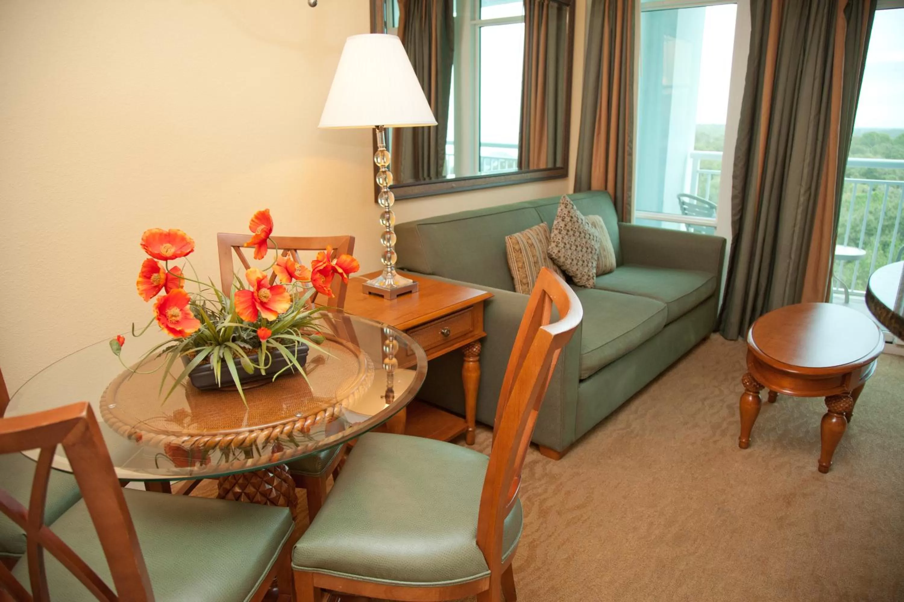 Living room, Seating Area in The Horizon at 77th