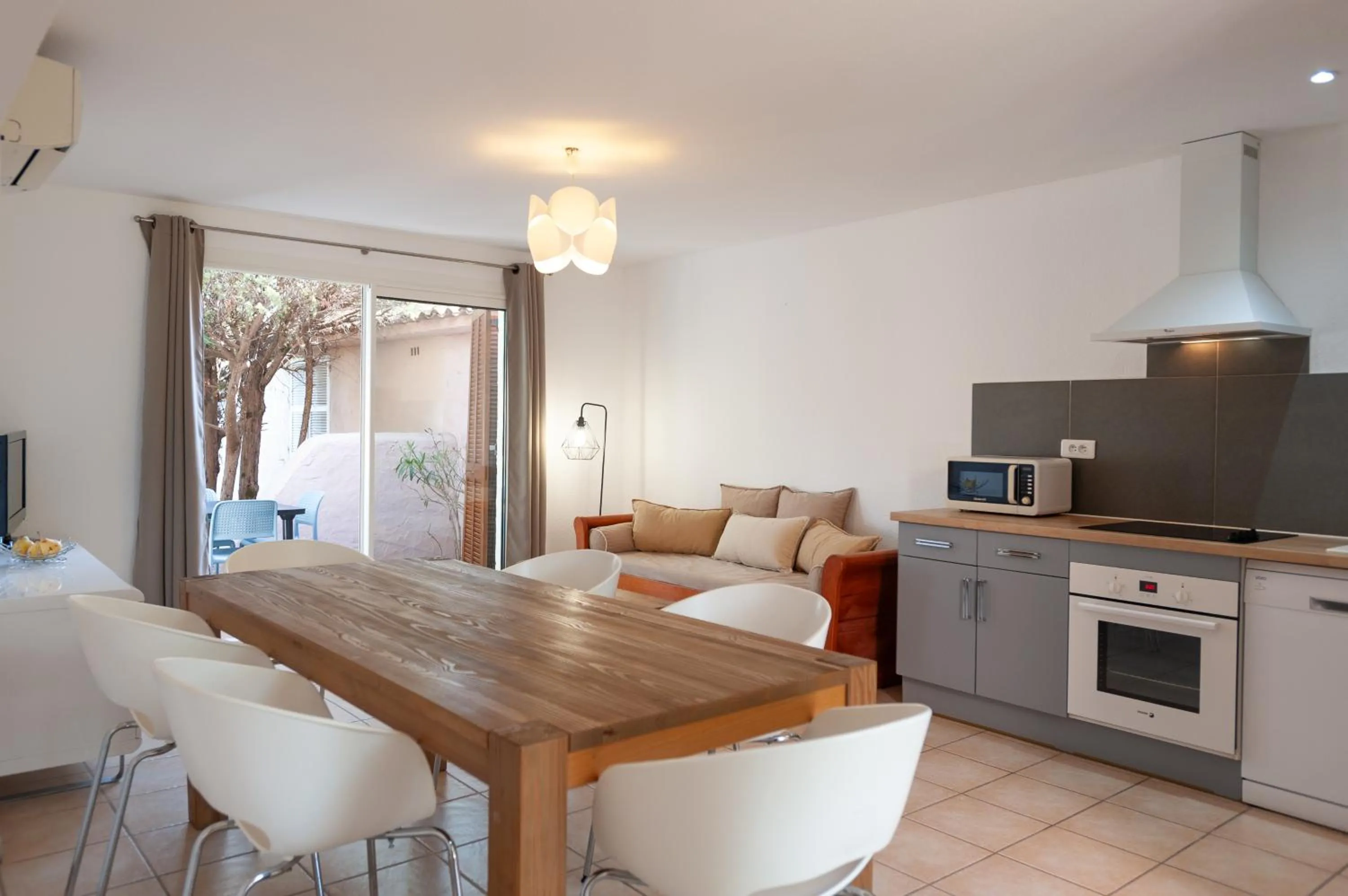 Kitchen or kitchenette in Résidence Marina Di Santa Giulia