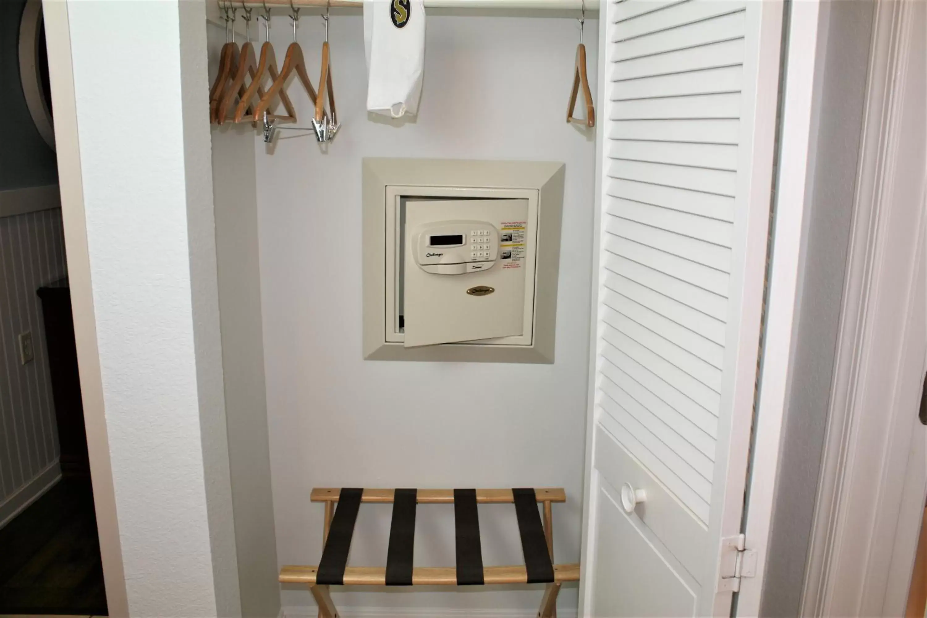 Rehoboth Beach Resort Queen in Avenue Inn & Spa Rehoboth Beach Resort Queen in Avenue Inn & Spa