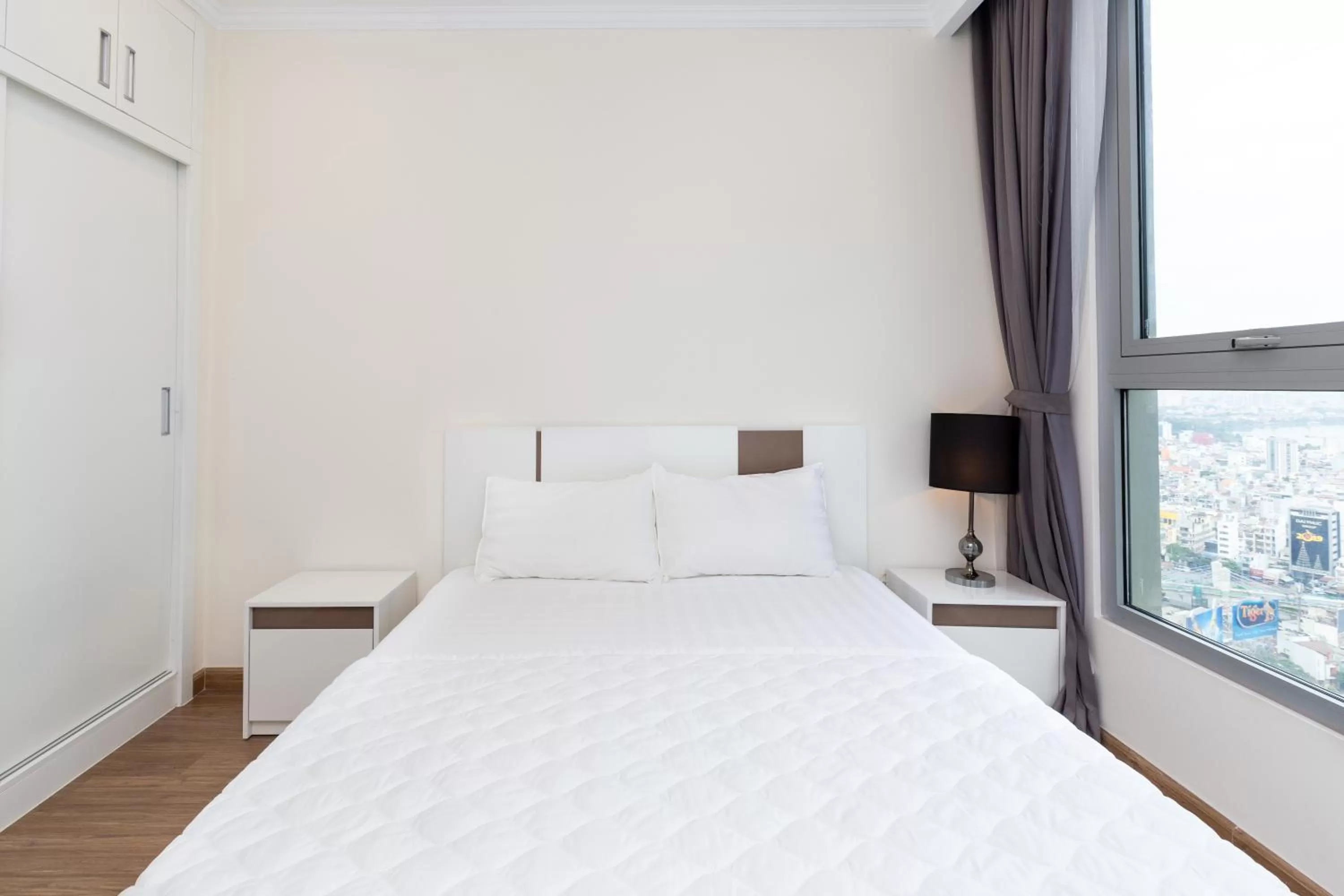 Bed in Vinhomes Central Park-Nice Homes