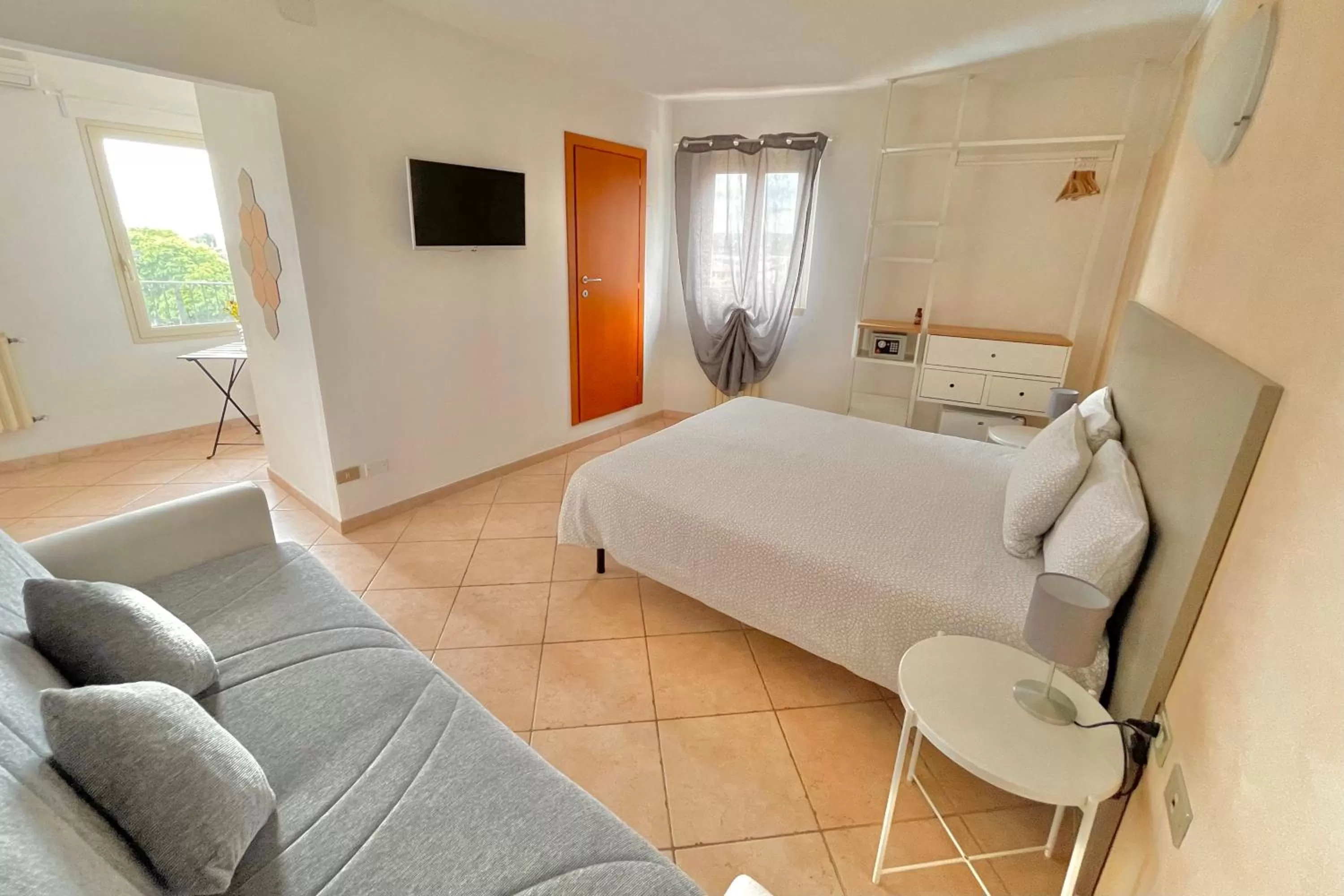 Photo of the whole room, Bed in Albergo Vittoria