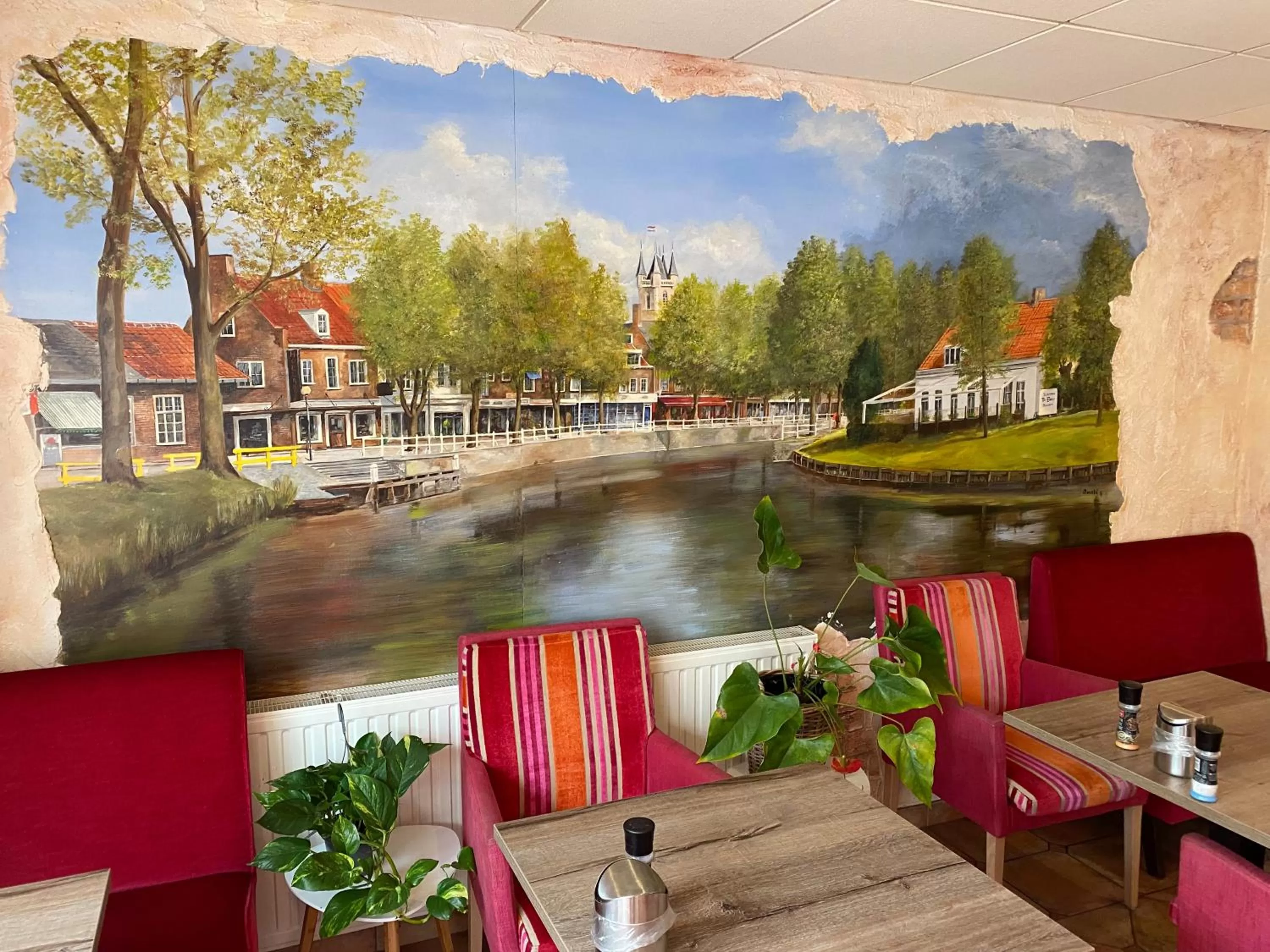 Restaurant/places to eat in Hotel Le Provencal