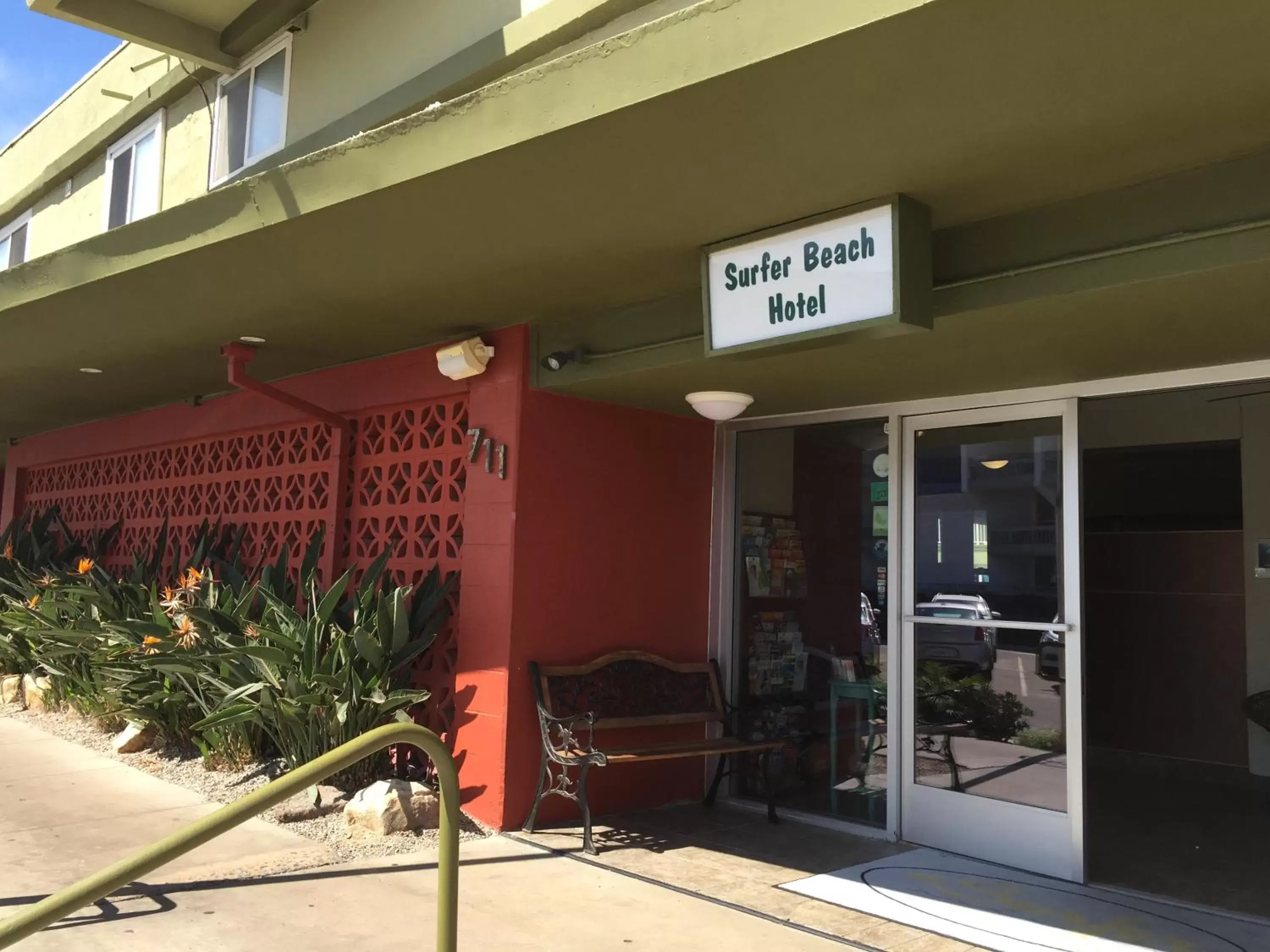 Facade/entrance in Surfer Beach Hotel