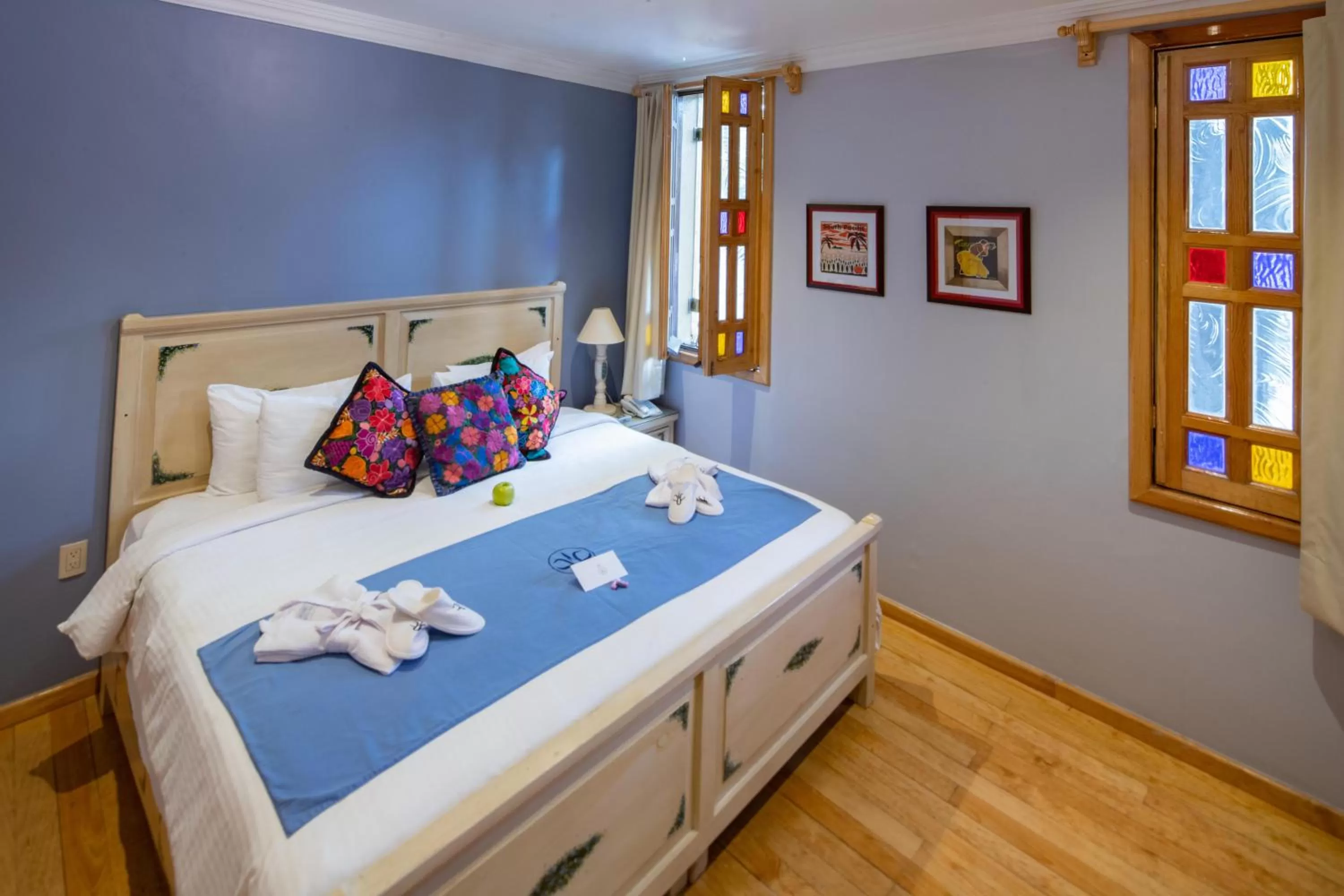 Photo of the whole room, Bed in Hotel Parque México Suites at Condesa